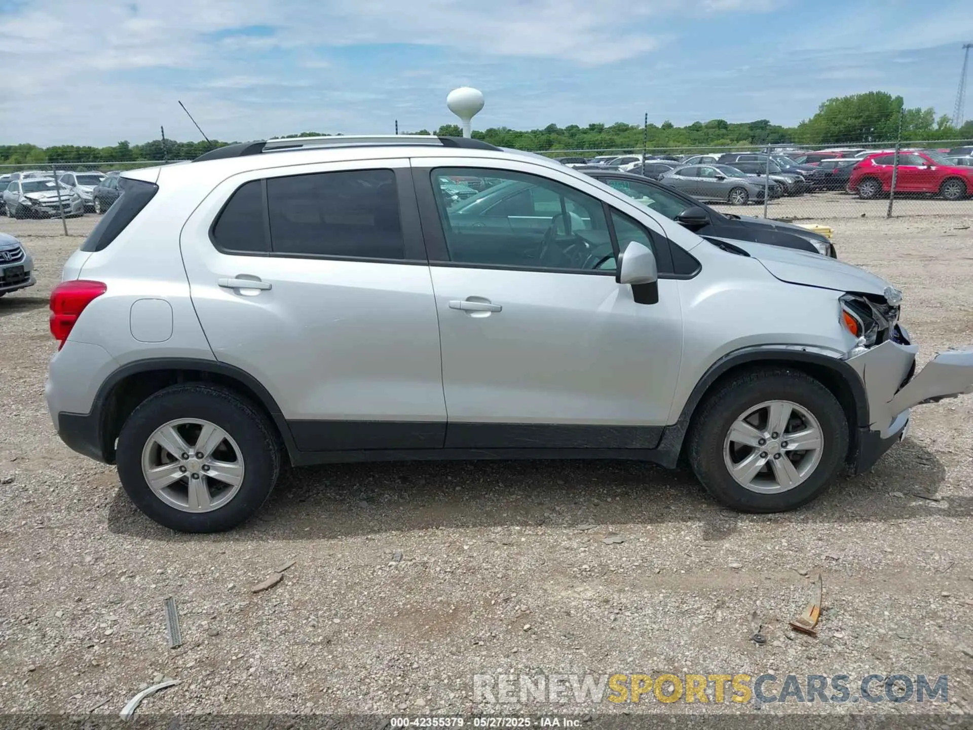 13 Photograph of a damaged car KL7CJPSB8MB305061 CHEVROLET TRAX 2021