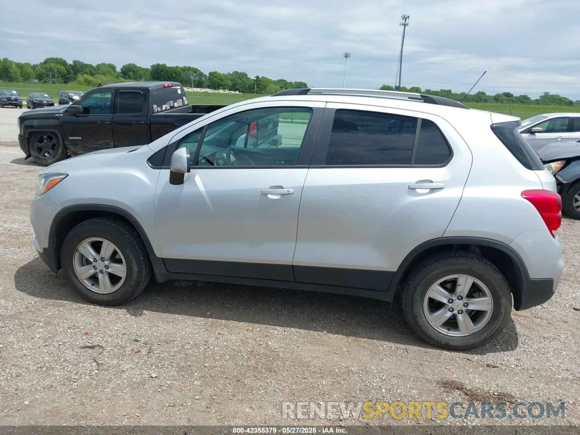 14 Photograph of a damaged car KL7CJPSB8MB305061 CHEVROLET TRAX 2021
