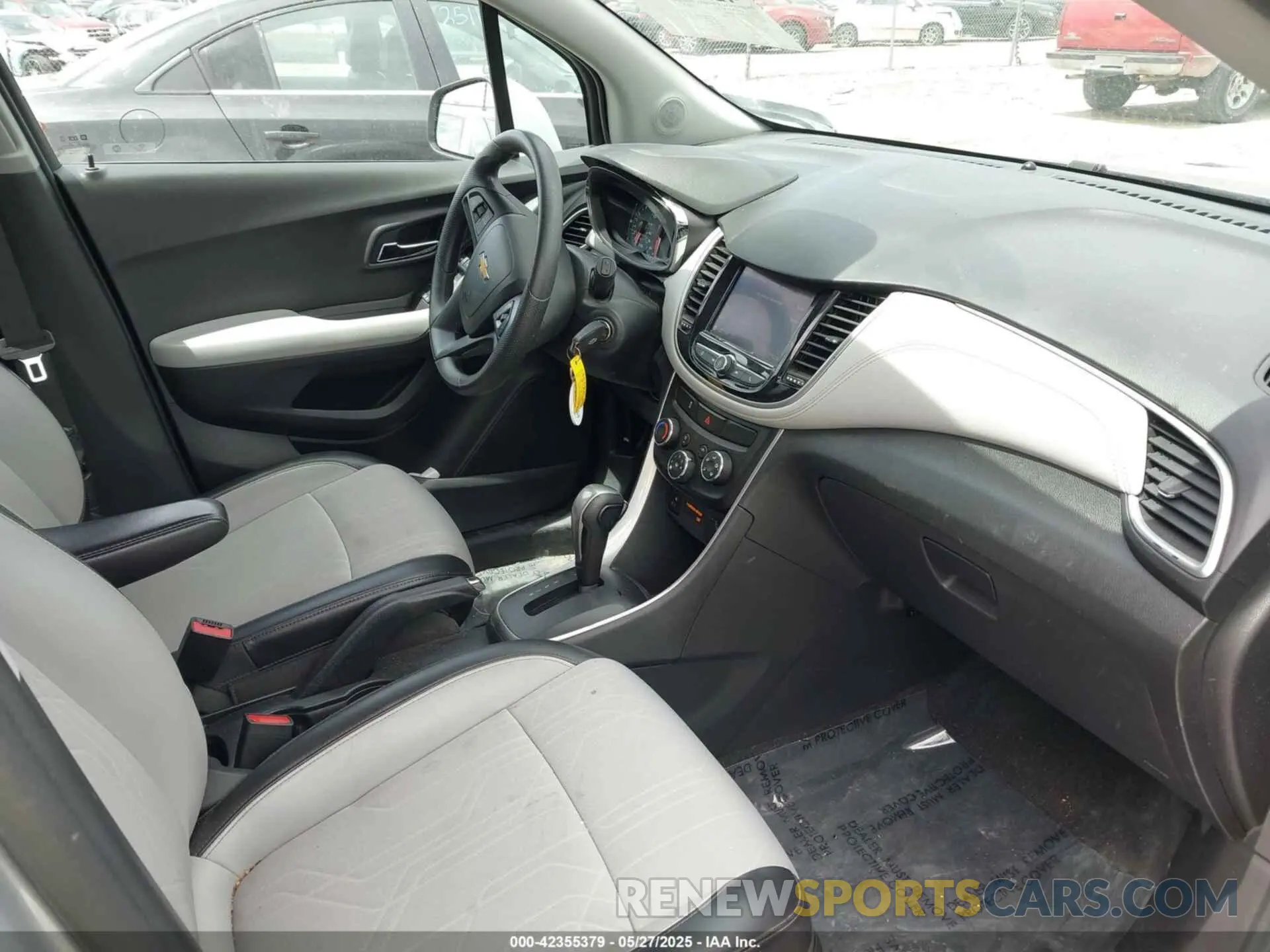 5 Photograph of a damaged car KL7CJPSB8MB305061 CHEVROLET TRAX 2021