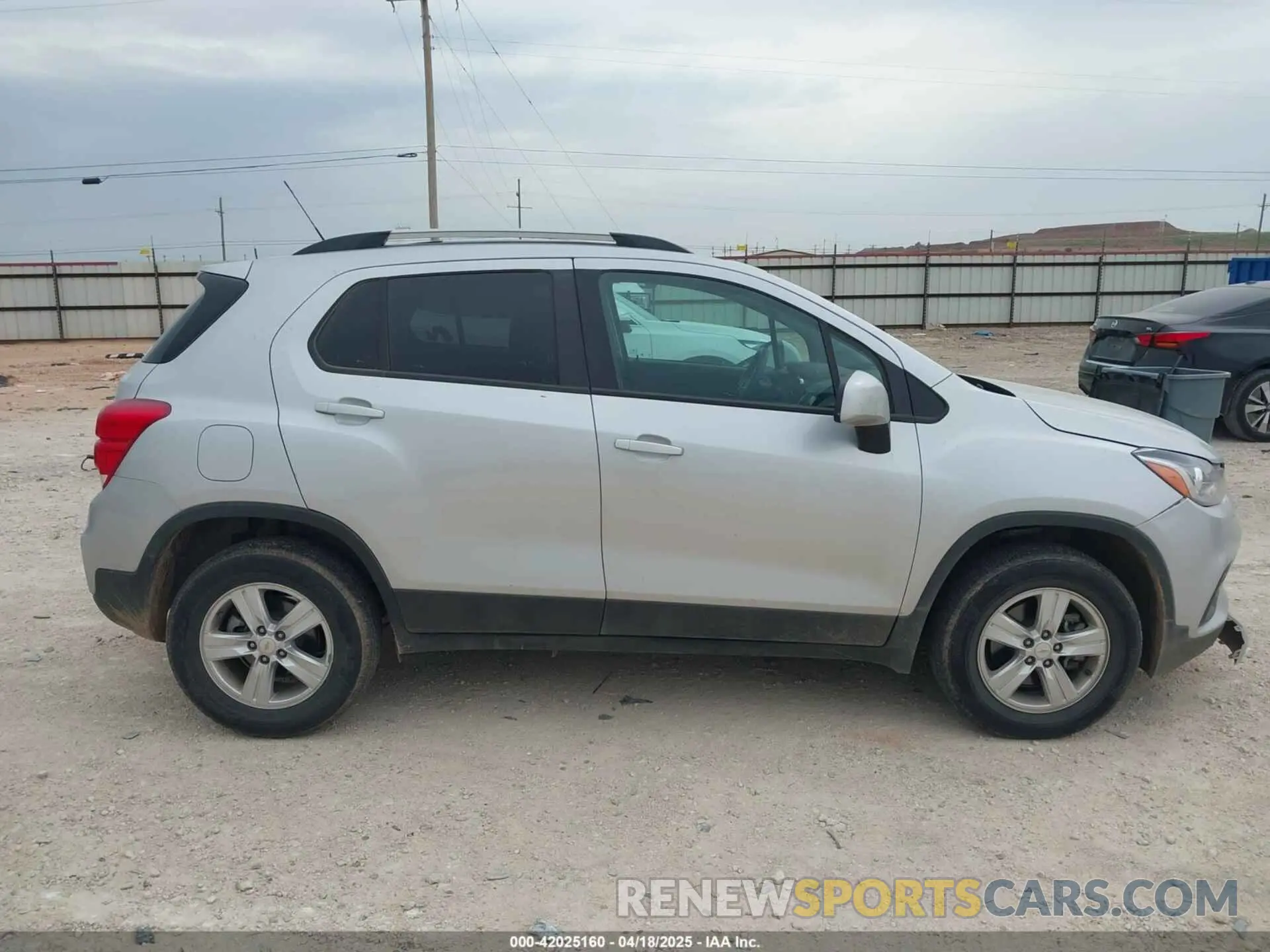 13 Photograph of a damaged car KL7CJPSB8MB321938 CHEVROLET TRAX 2021