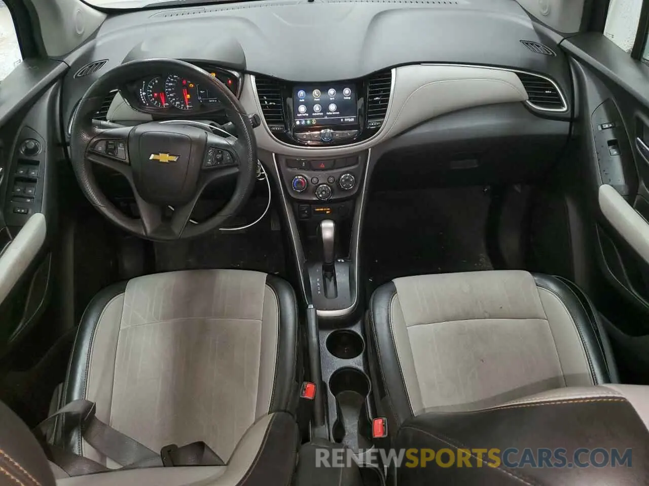 8 Photograph of a damaged car KL7CJPSB8MB331871 CHEVROLET TRAX 2021