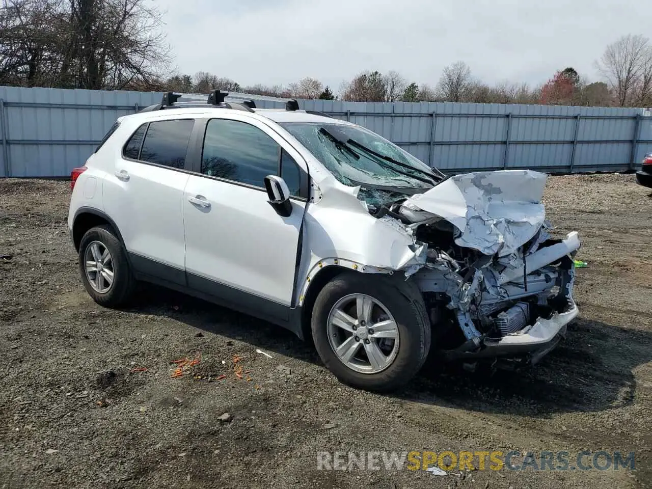 4 Photograph of a damaged car KL7CJPSB9MB326050 CHEVROLET TRAX 2021