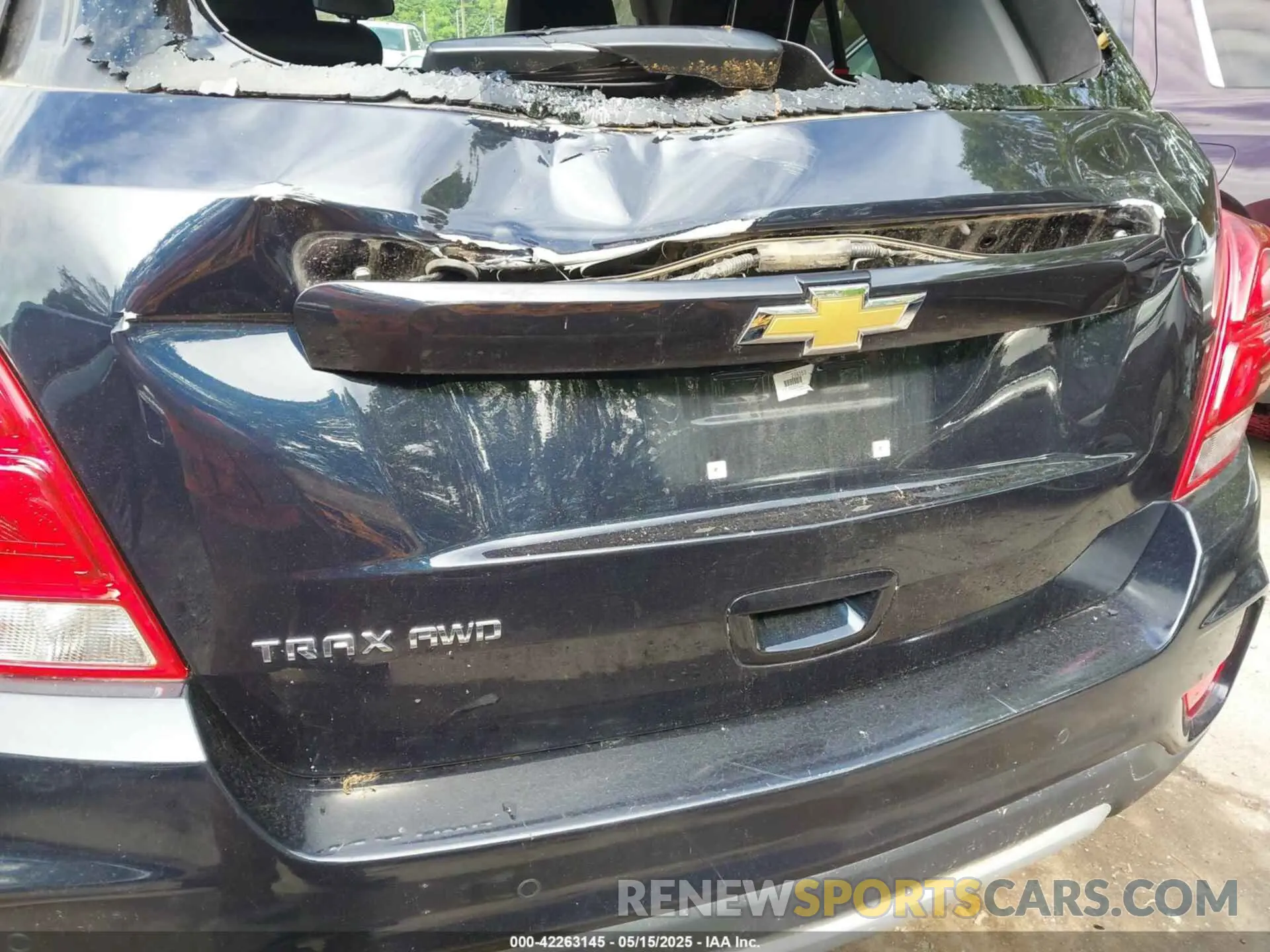 18 Photograph of a damaged car KL7CJPSB9MB328963 CHEVROLET TRAX 2021