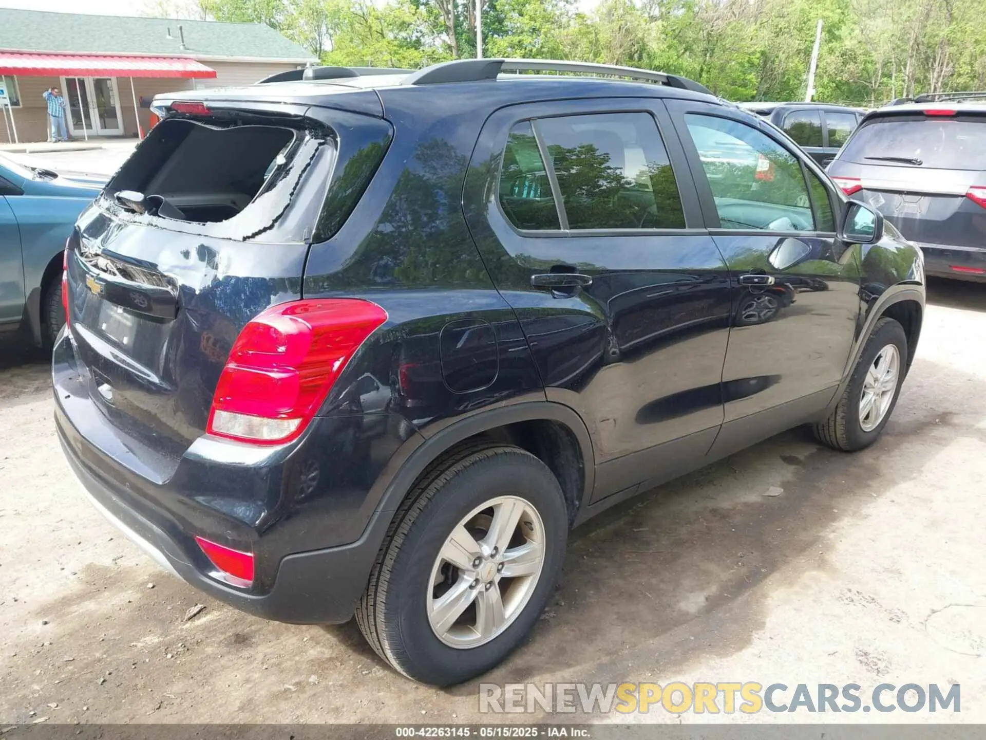 4 Photograph of a damaged car KL7CJPSB9MB328963 CHEVROLET TRAX 2021