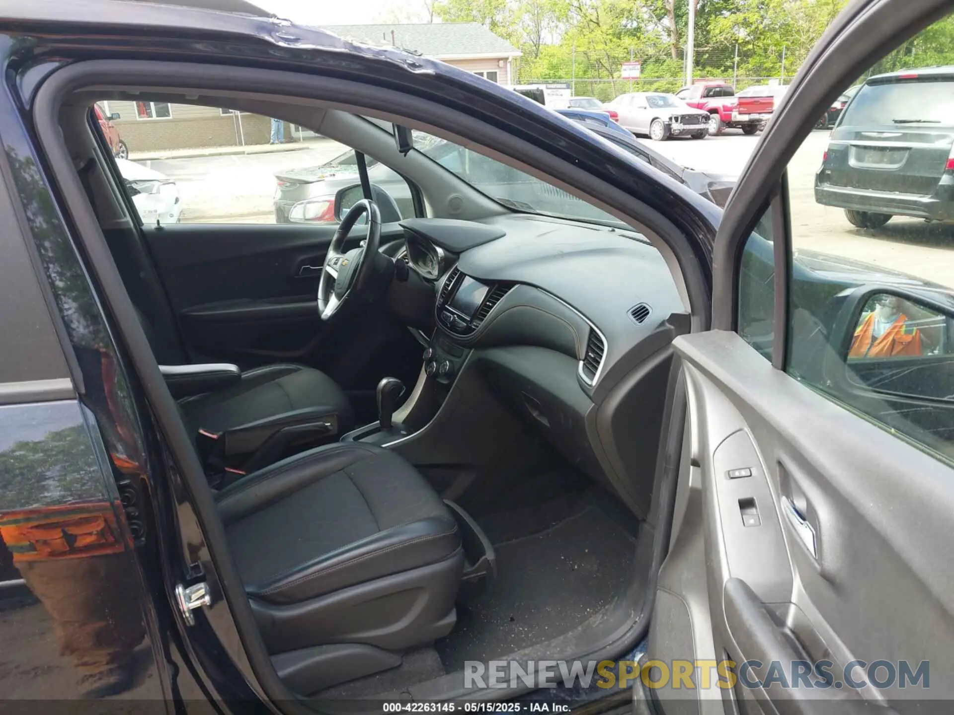 5 Photograph of a damaged car KL7CJPSB9MB328963 CHEVROLET TRAX 2021