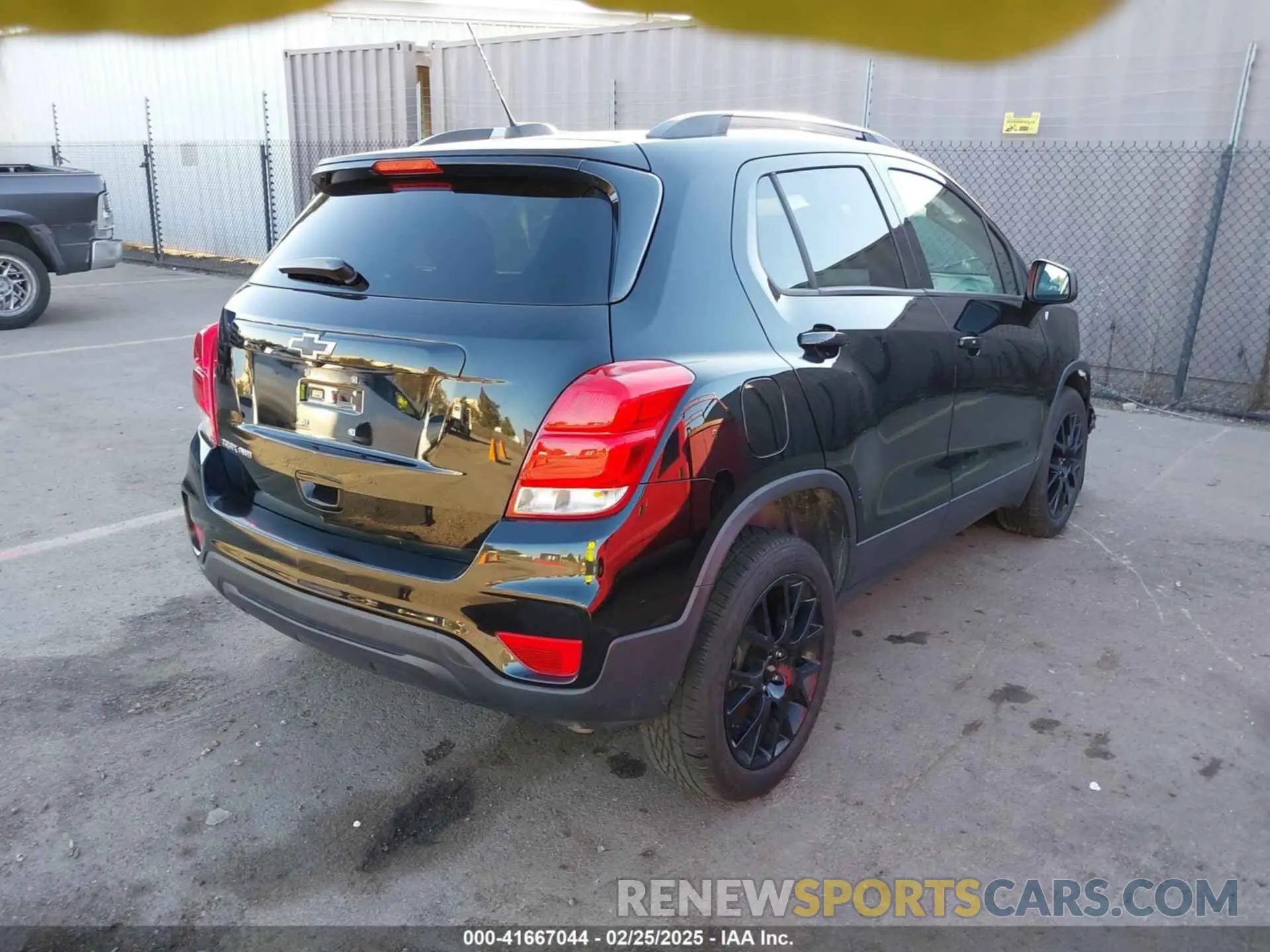 4 Photograph of a damaged car KL7CJPSB9MB342992 CHEVROLET TRAX 2021