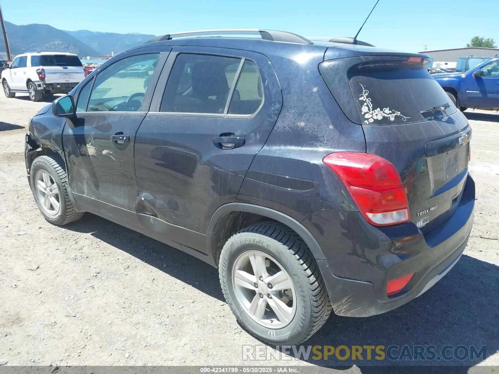 3 Photograph of a damaged car KL7CJPSBXMB320032 CHEVROLET TRAX 2021