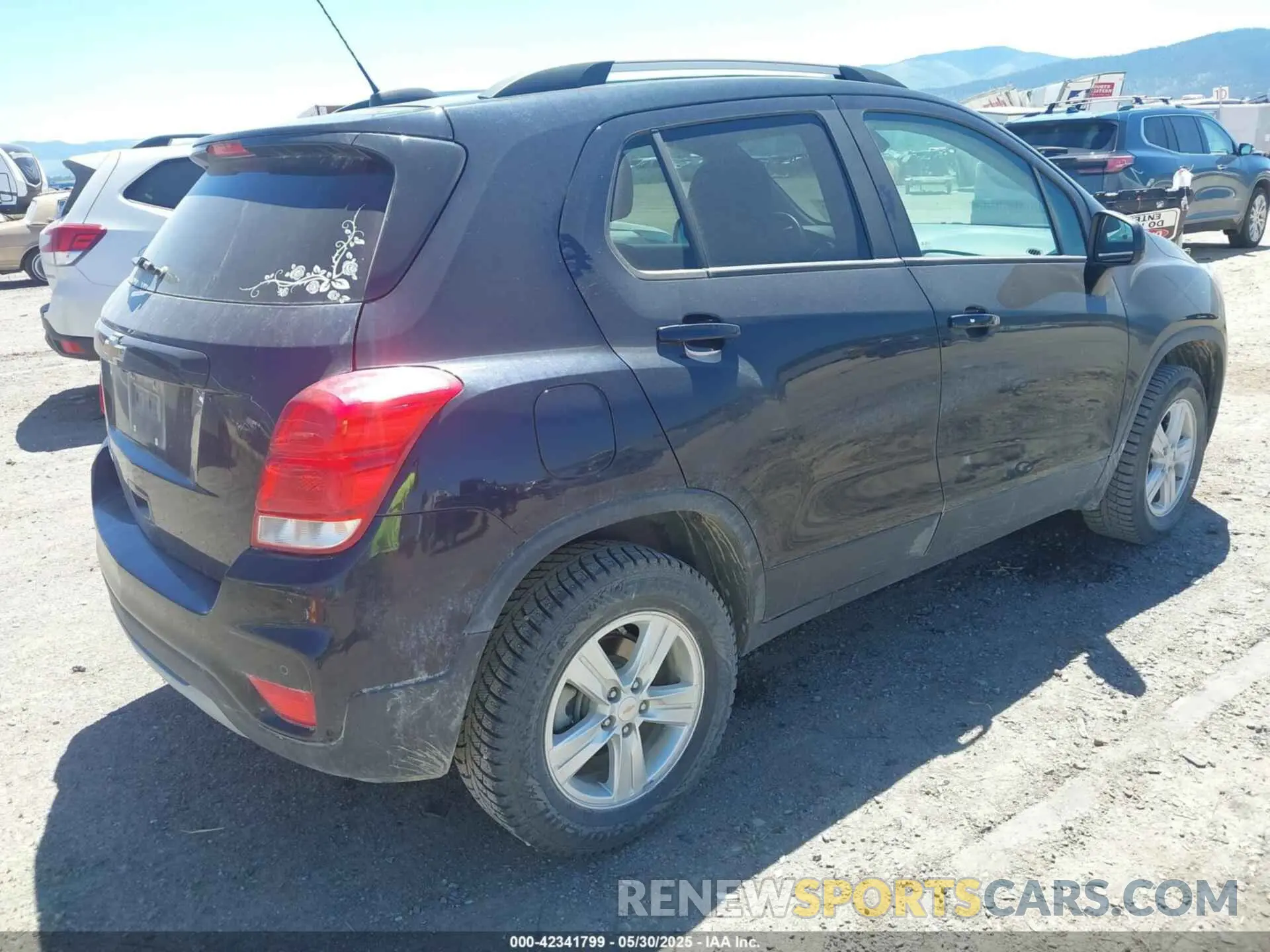 4 Photograph of a damaged car KL7CJPSBXMB320032 CHEVROLET TRAX 2021