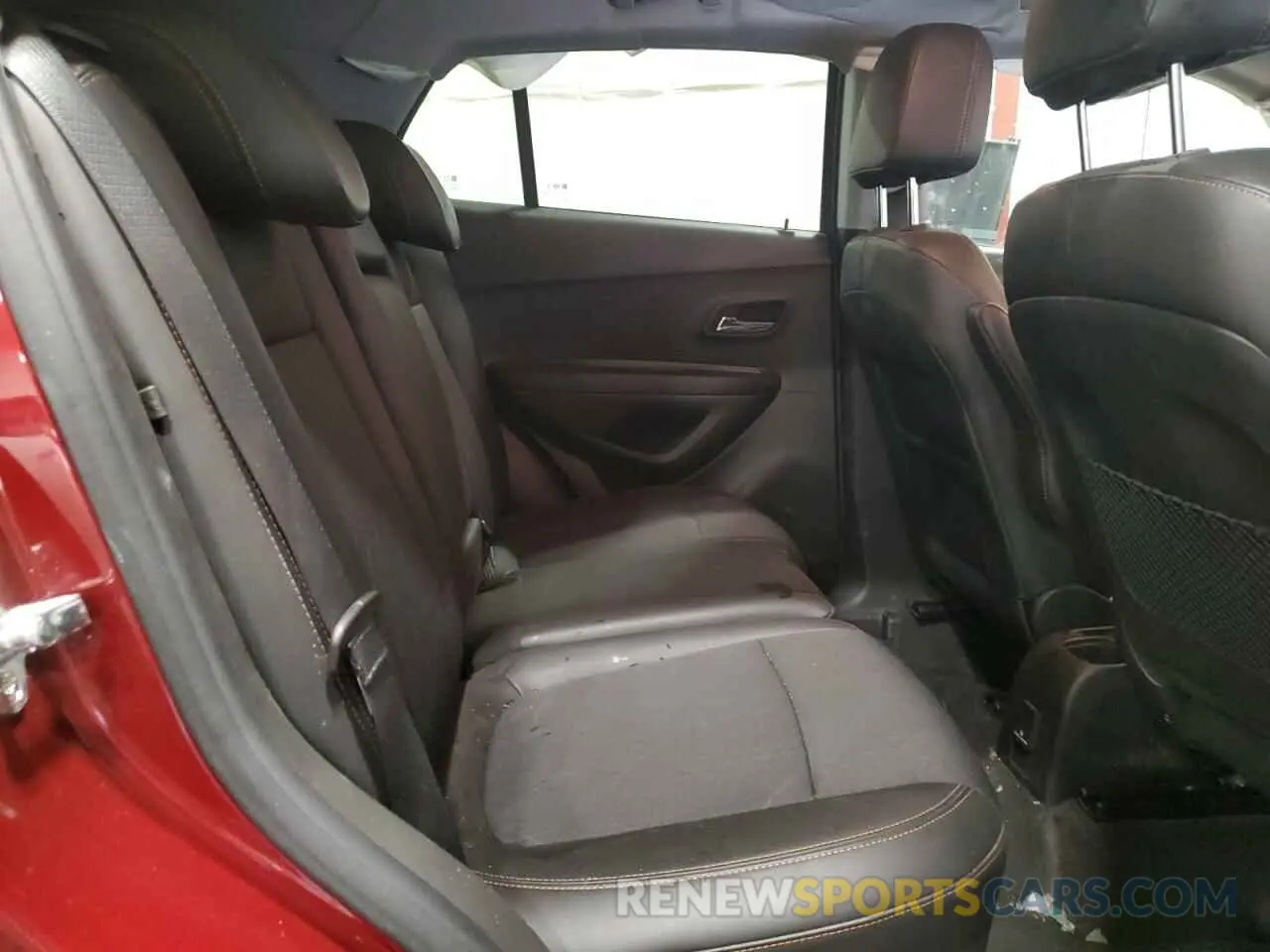 11 Photograph of a damaged car KL7CJPSBXMB357629 CHEVROLET TRAX 2021