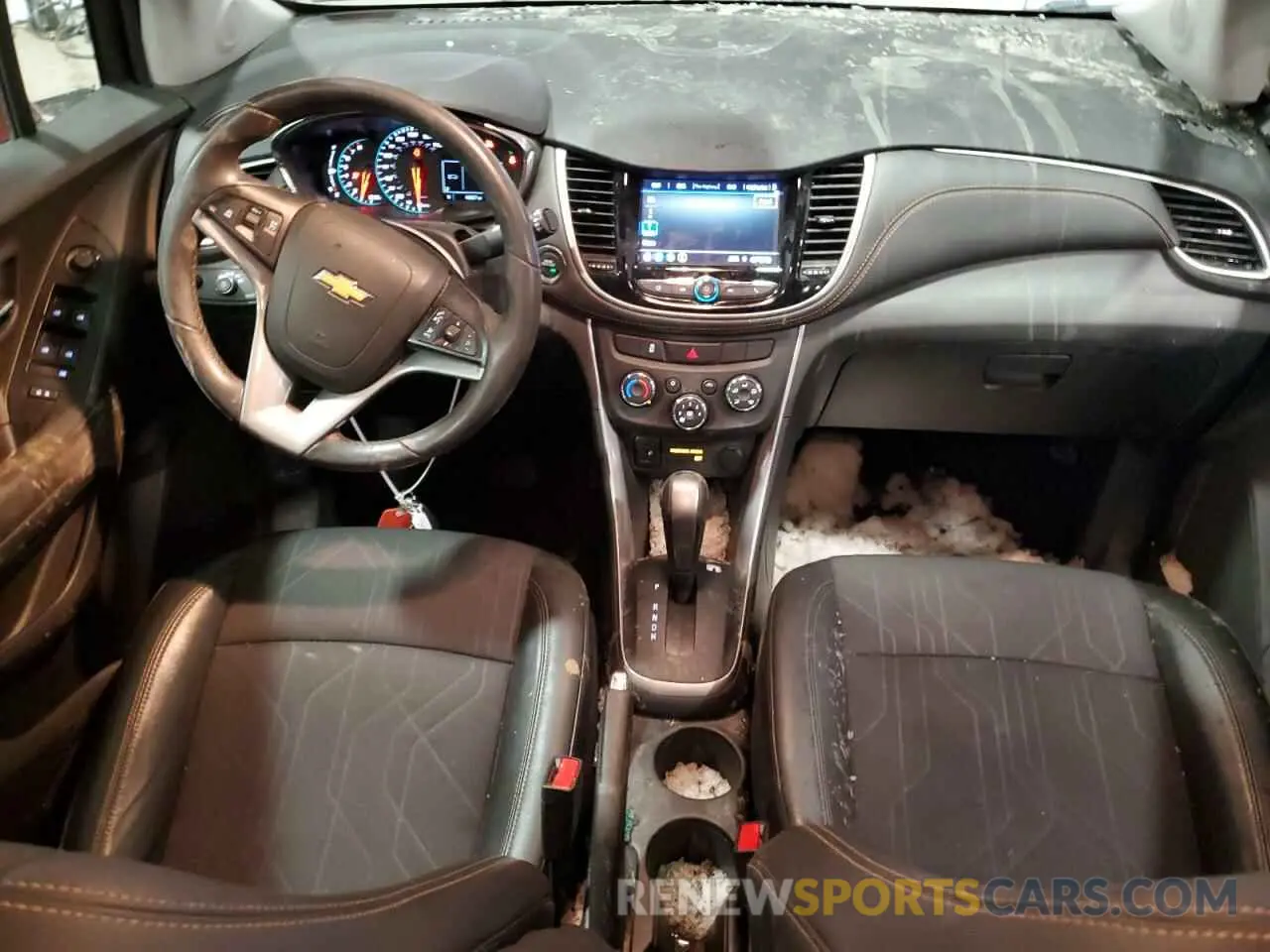 8 Photograph of a damaged car KL7CJPSBXMB357629 CHEVROLET TRAX 2021