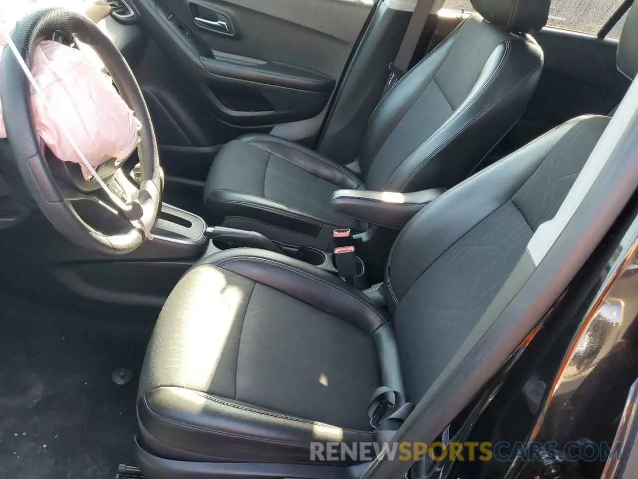 7 Photograph of a damaged car KL7CJPSM0MB374862 CHEVROLET TRAX 2021