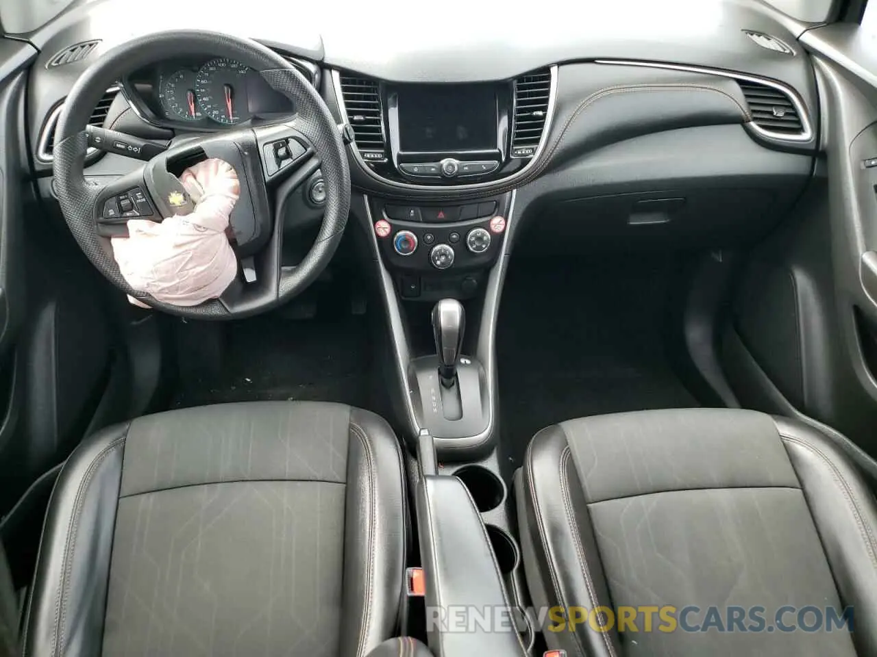 8 Photograph of a damaged car KL7CJPSM0MB374862 CHEVROLET TRAX 2021