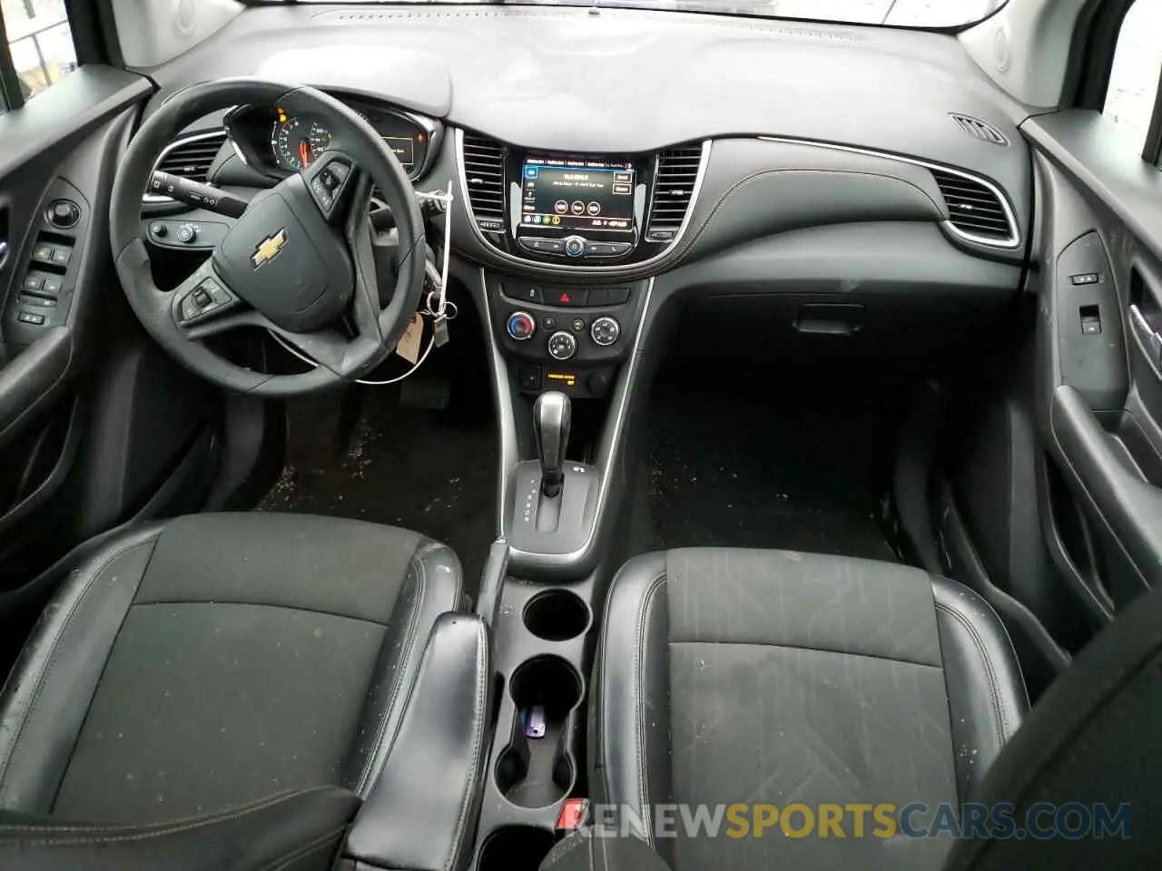 8 Photograph of a damaged car KL7CJPSM1MB374725 CHEVROLET TRAX 2021