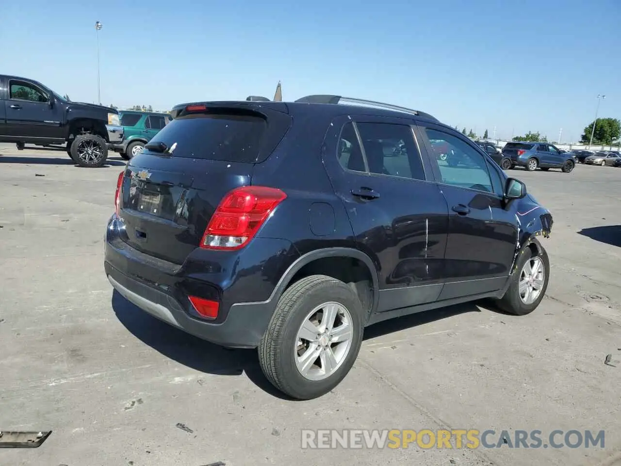 3 Photograph of a damaged car KL7CJPSM2MB370618 CHEVROLET TRAX 2021