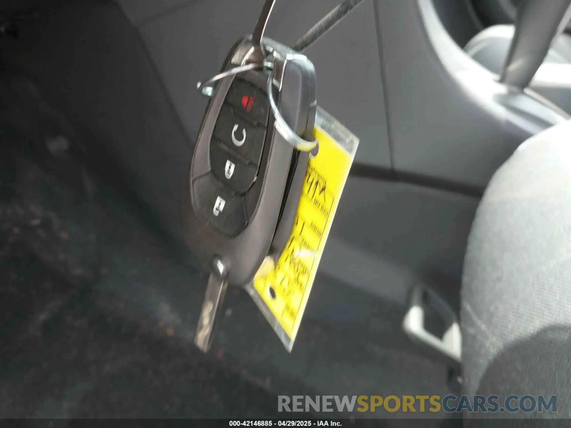 11 Photograph of a damaged car KL7CJPSM5MB369530 CHEVROLET TRAX 2021