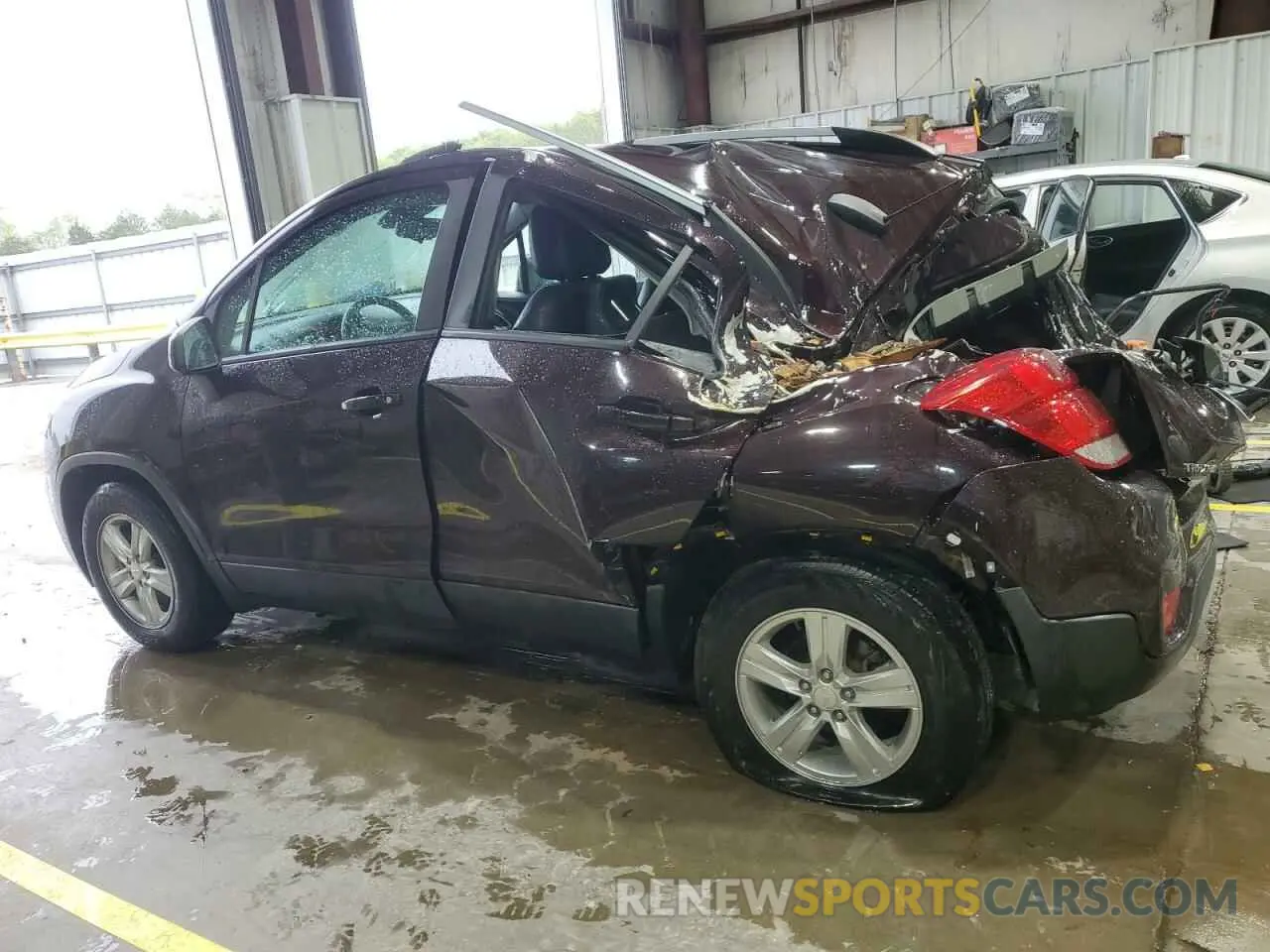 2 Photograph of a damaged car KL7CJPSM6MB363381 CHEVROLET TRAX 2021