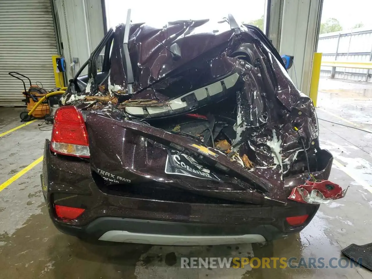 6 Photograph of a damaged car KL7CJPSM6MB363381 CHEVROLET TRAX 2021