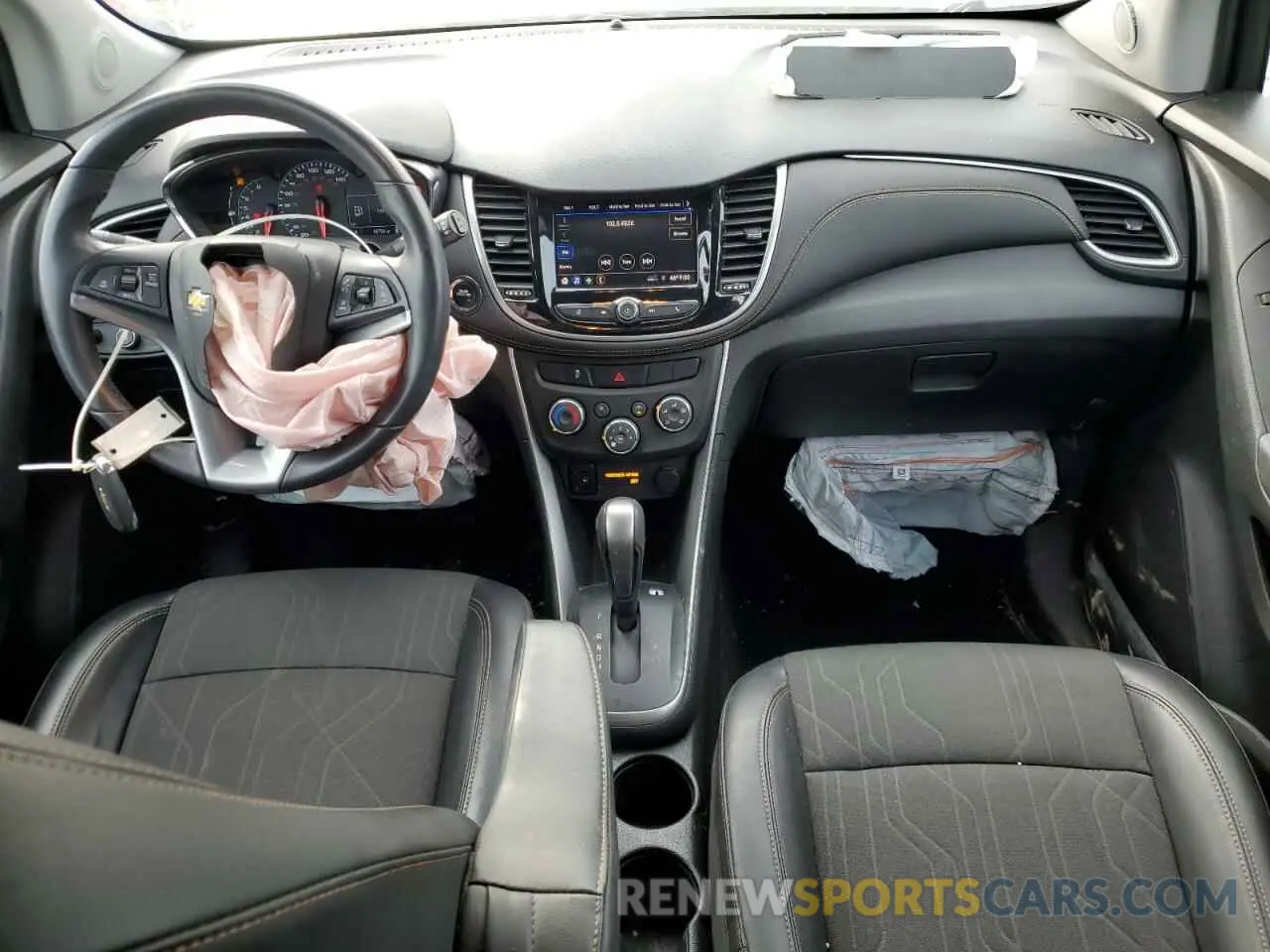8 Photograph of a damaged car KL7CJPSM7MB360781 CHEVROLET TRAX 2021