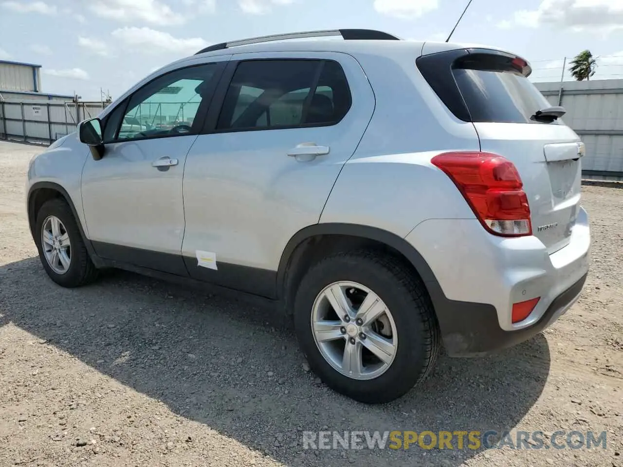 2 Photograph of a damaged car KL7CJPSM7MB361834 CHEVROLET TRAX 2021