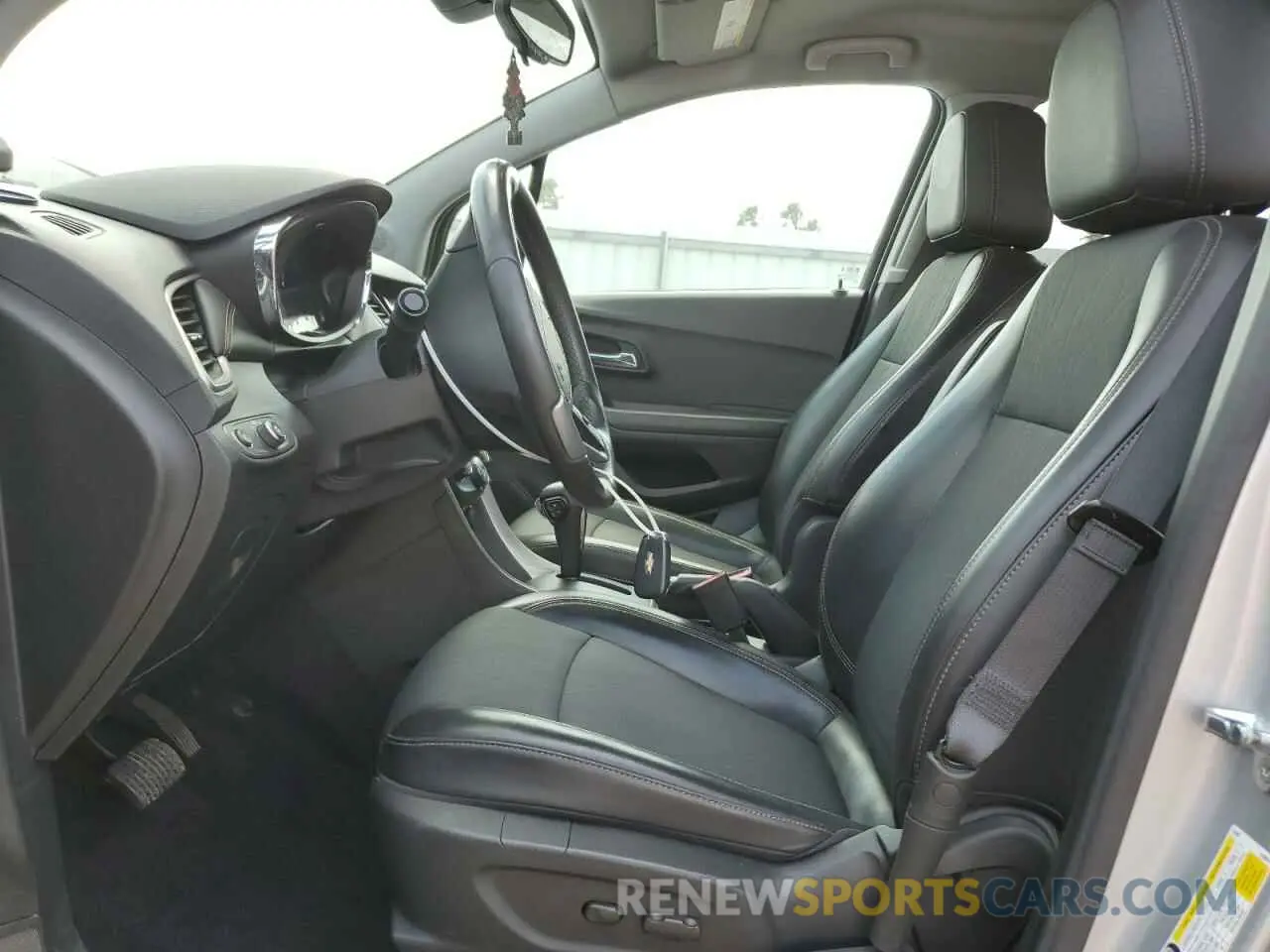 7 Photograph of a damaged car KL7CJPSM7MB361834 CHEVROLET TRAX 2021
