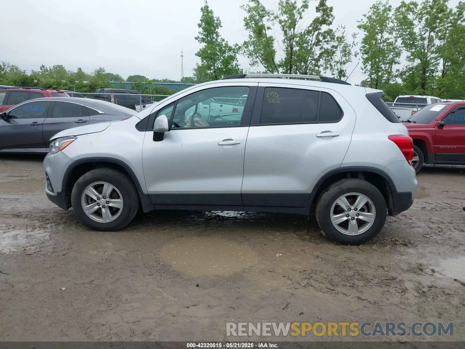 14 Photograph of a damaged car KL7CJPSM8MB369358 CHEVROLET TRAX 2021