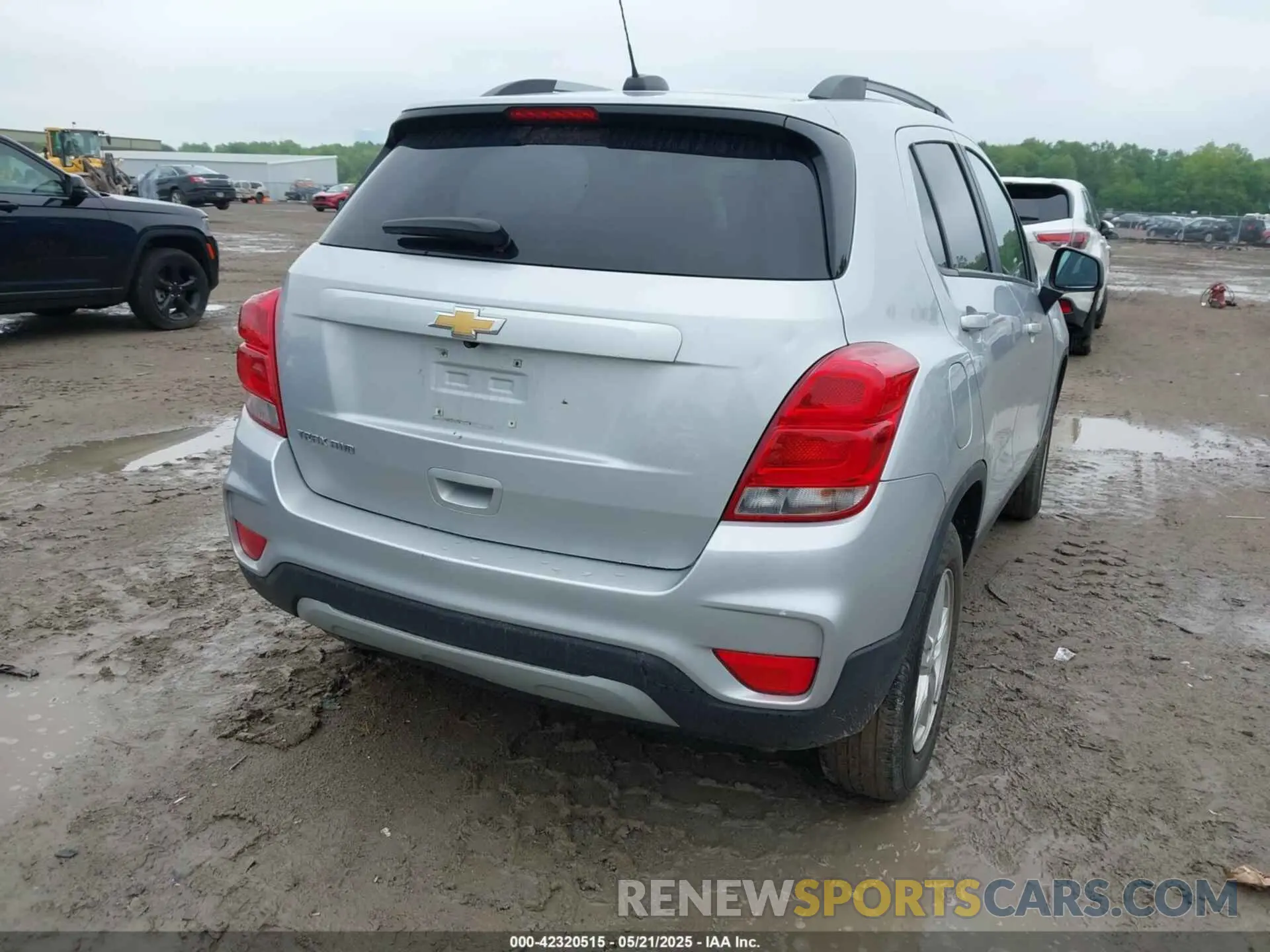 4 Photograph of a damaged car KL7CJPSM8MB369358 CHEVROLET TRAX 2021