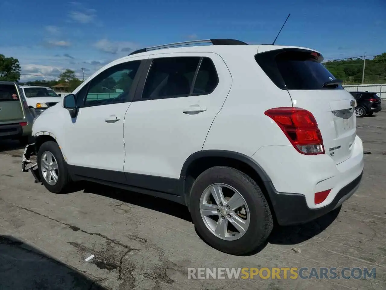 2 Photograph of a damaged car KL7CJPSM9MB363679 CHEVROLET TRAX 2021