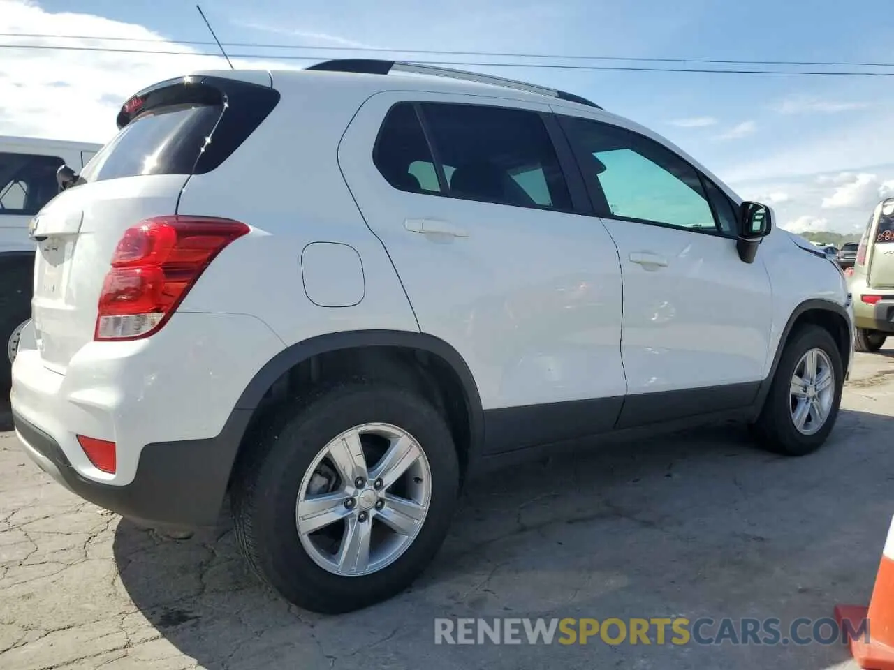 3 Photograph of a damaged car KL7CJPSM9MB363679 CHEVROLET TRAX 2021