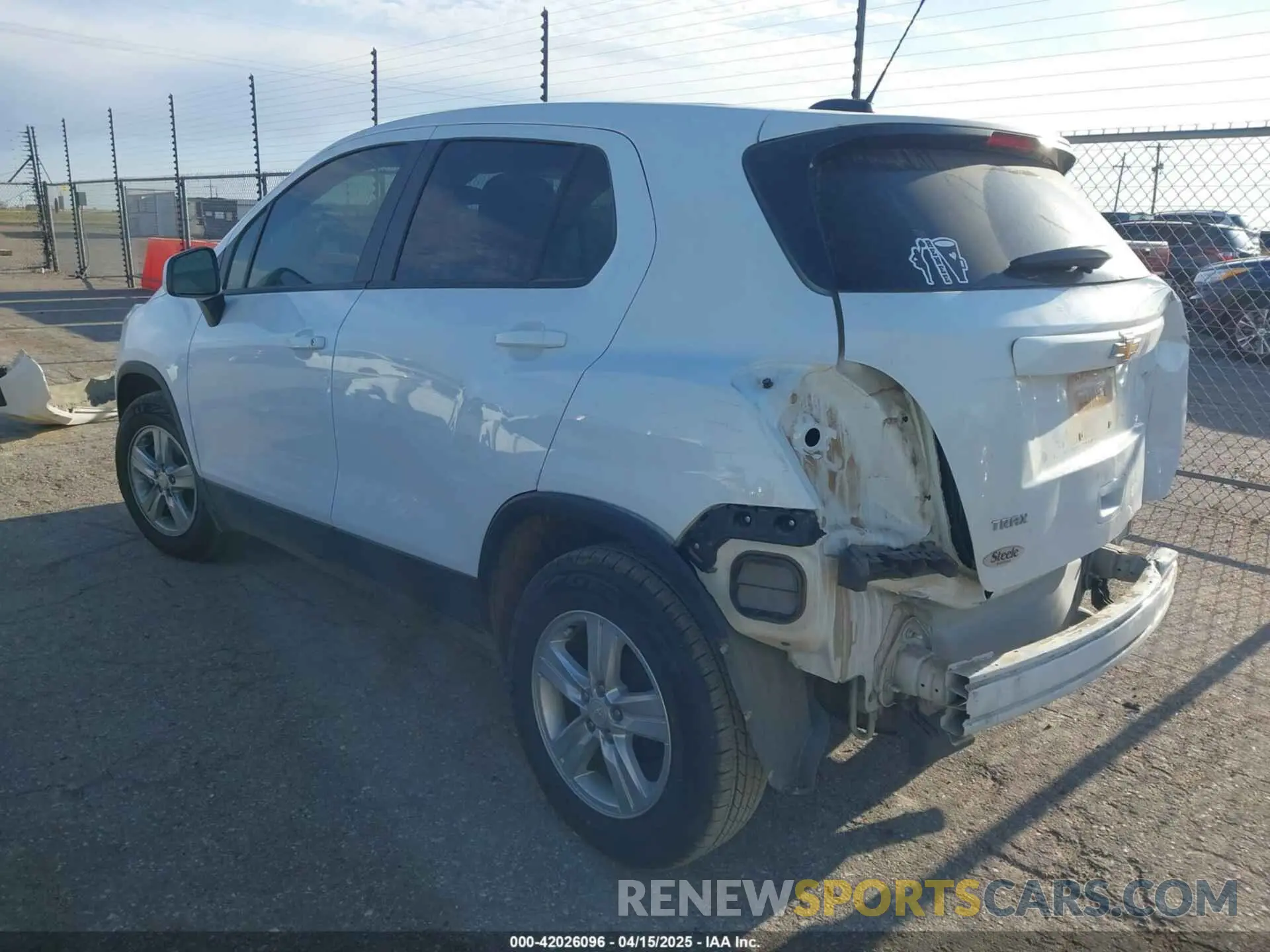 3 Photograph of a damaged car KL7CJKSM0NB535344 CHEVROLET TRAX 2022