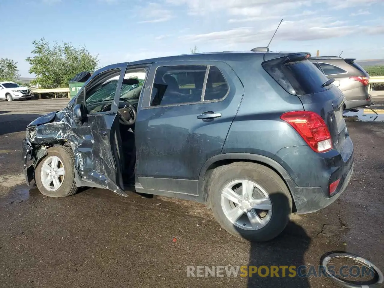 2 Photograph of a damaged car KL7CJKSM2NB517654 CHEVROLET TRAX 2022
