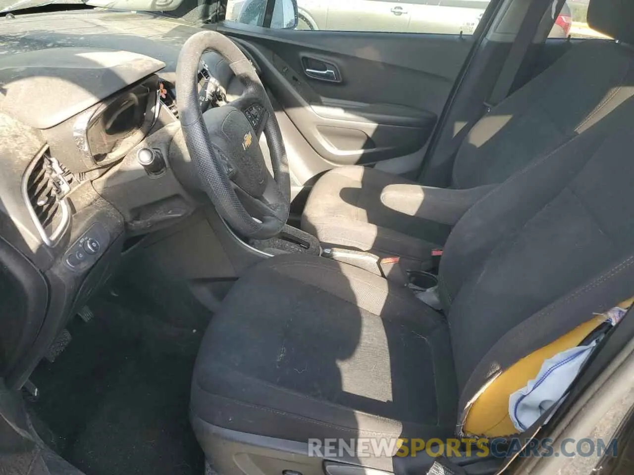 7 Photograph of a damaged car KL7CJKSM2NB517654 CHEVROLET TRAX 2022
