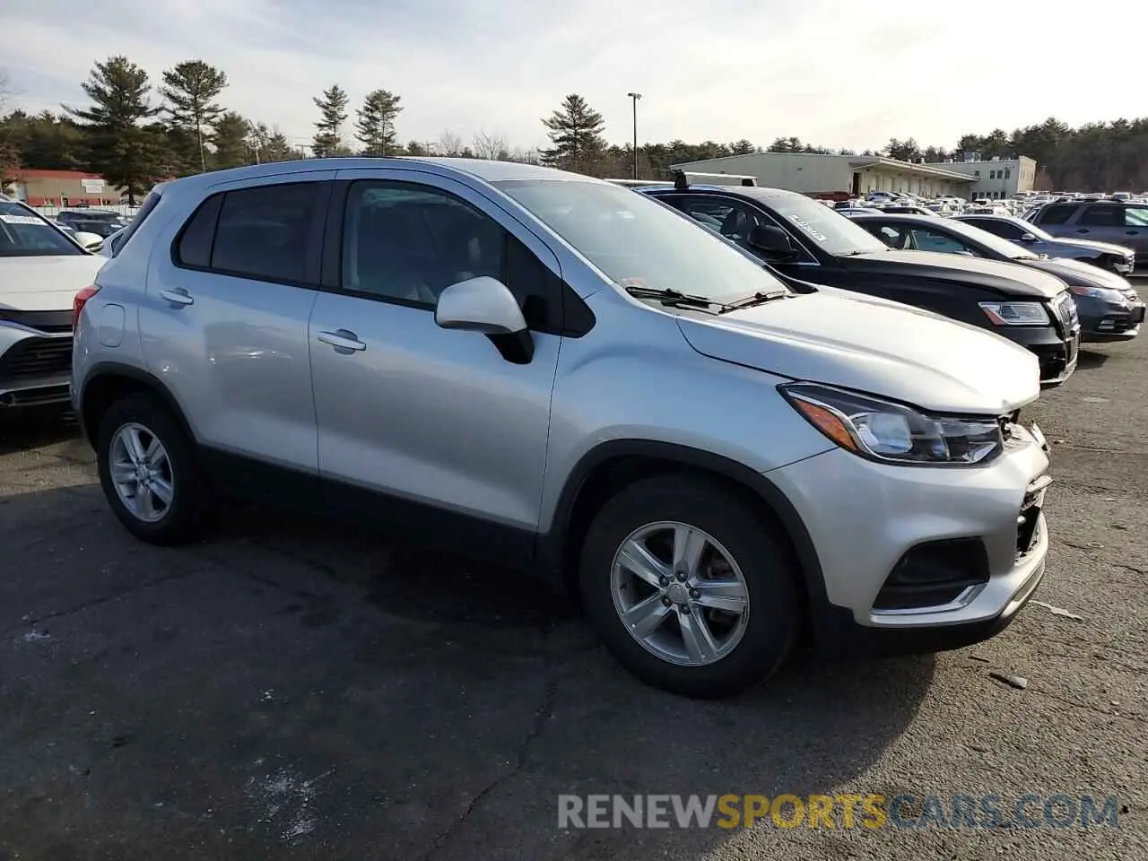 4 Photograph of a damaged car KL7CJKSM2NB527908 CHEVROLET TRAX 2022