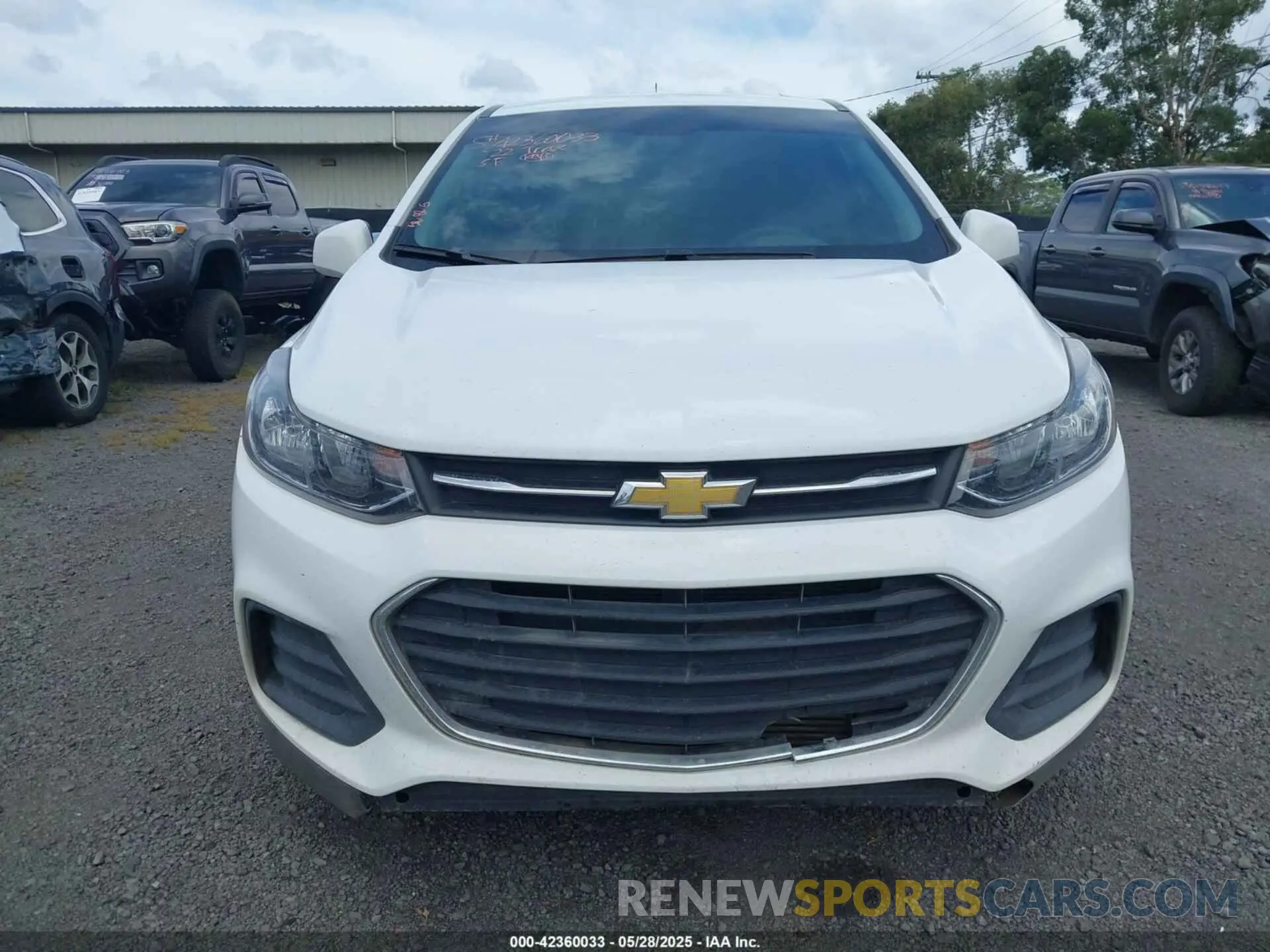 12 Photograph of a damaged car KL7CJKSM3NB524872 CHEVROLET TRAX 2022