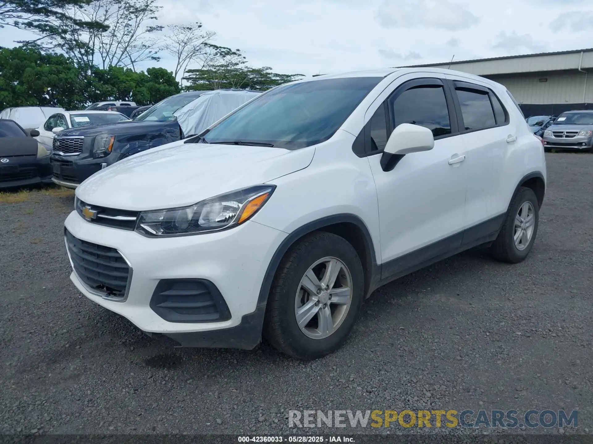2 Photograph of a damaged car KL7CJKSM3NB524872 CHEVROLET TRAX 2022
