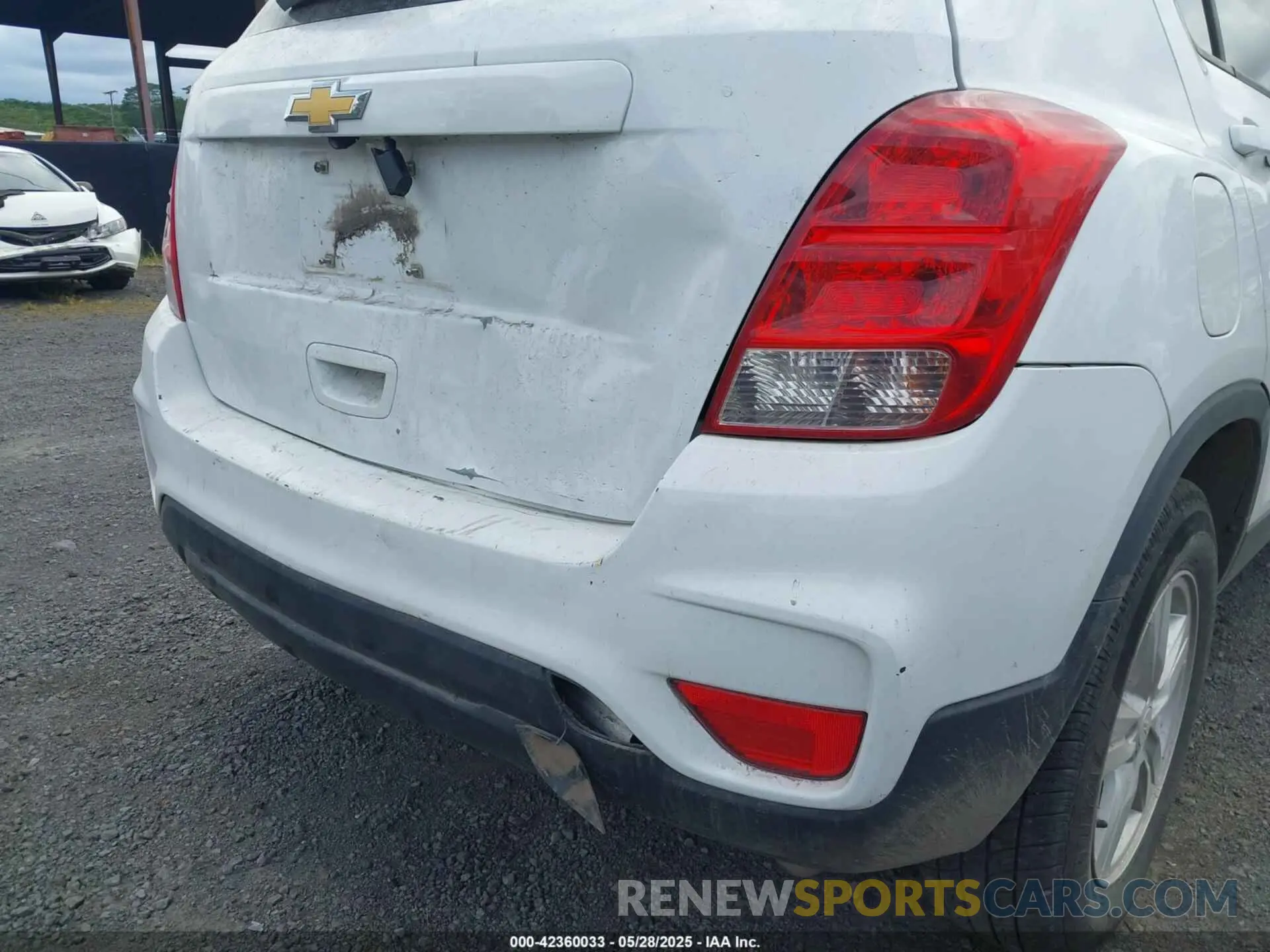 6 Photograph of a damaged car KL7CJKSM3NB524872 CHEVROLET TRAX 2022