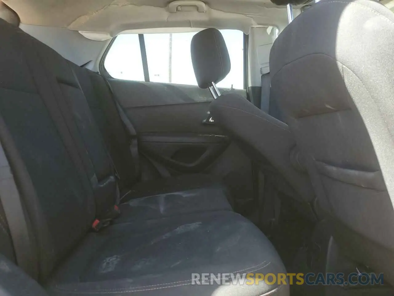 11 Photograph of a damaged car KL7CJKSM6NB521318 CHEVROLET TRAX 2022