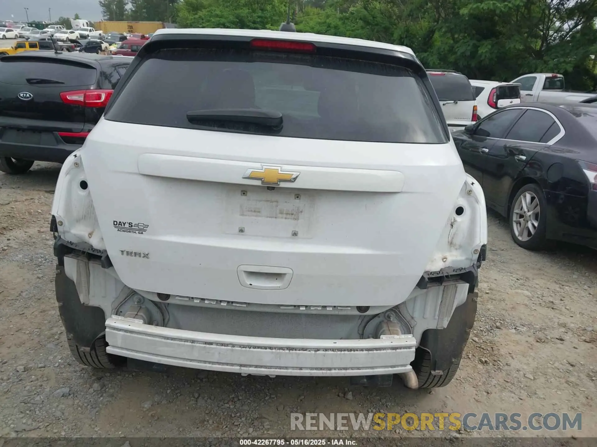 16 Photograph of a damaged car KL7CJKSM6NB526017 CHEVROLET TRAX 2022