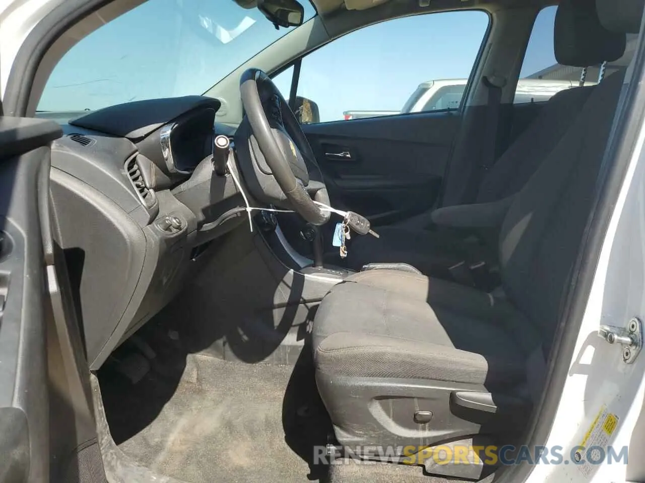 7 Photograph of a damaged car KL7CJKSM8NB524737 CHEVROLET TRAX 2022