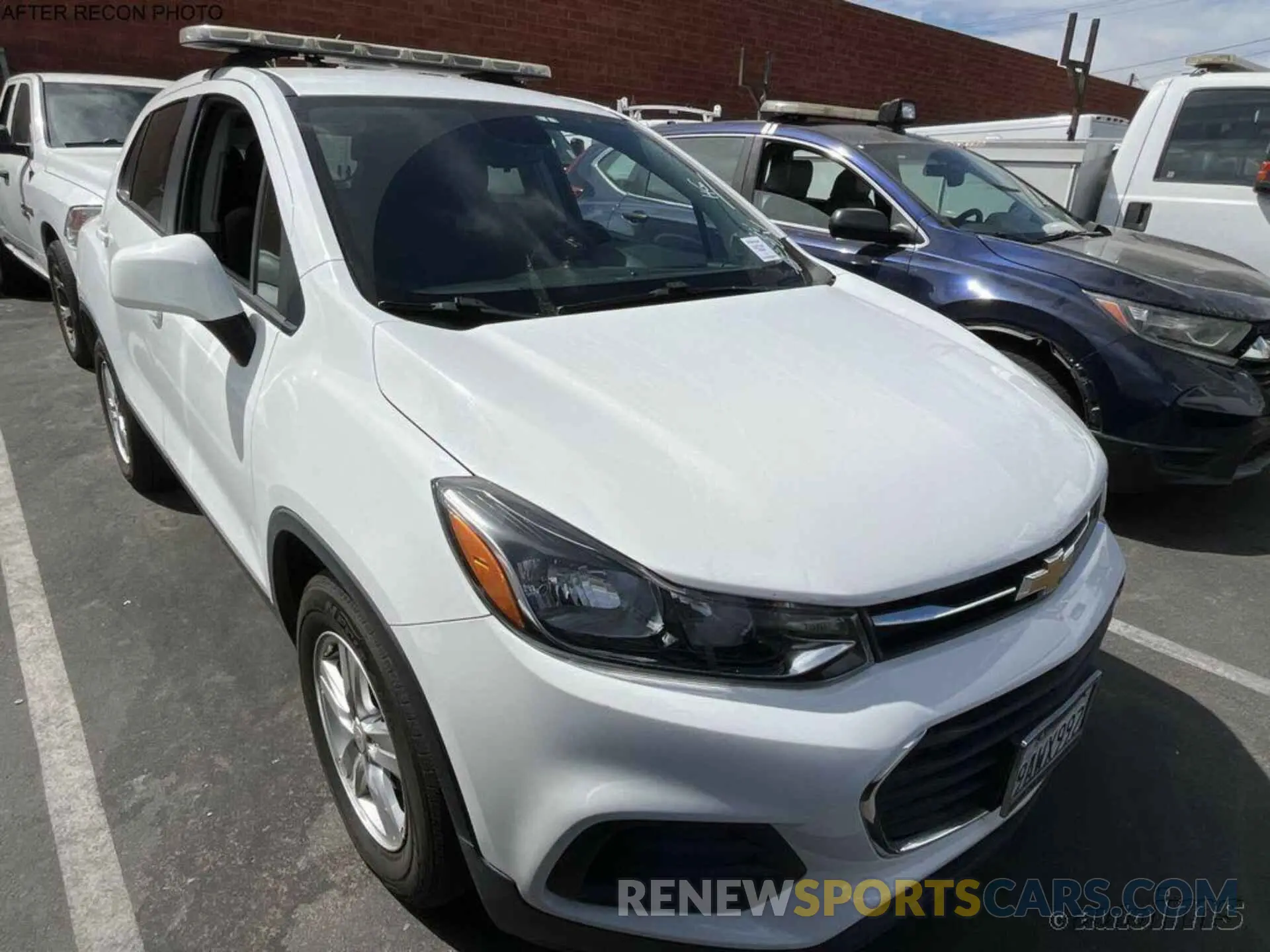 9 Photograph of a damaged car KL7CJKSM8NB526701 CHEVROLET TRAX 2022