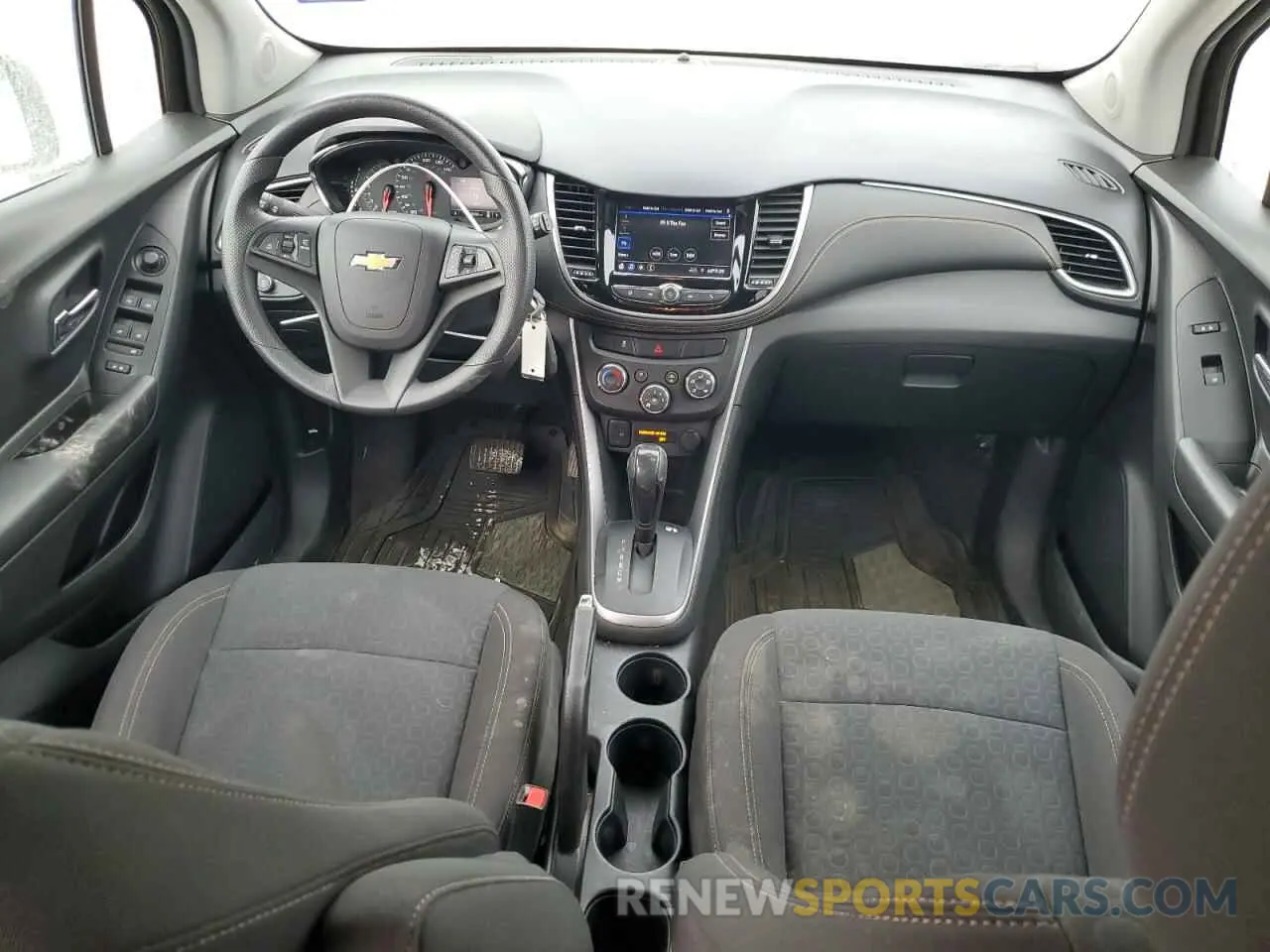 8 Photograph of a damaged car KL7CJKSM9NB549064 CHEVROLET TRAX 2022