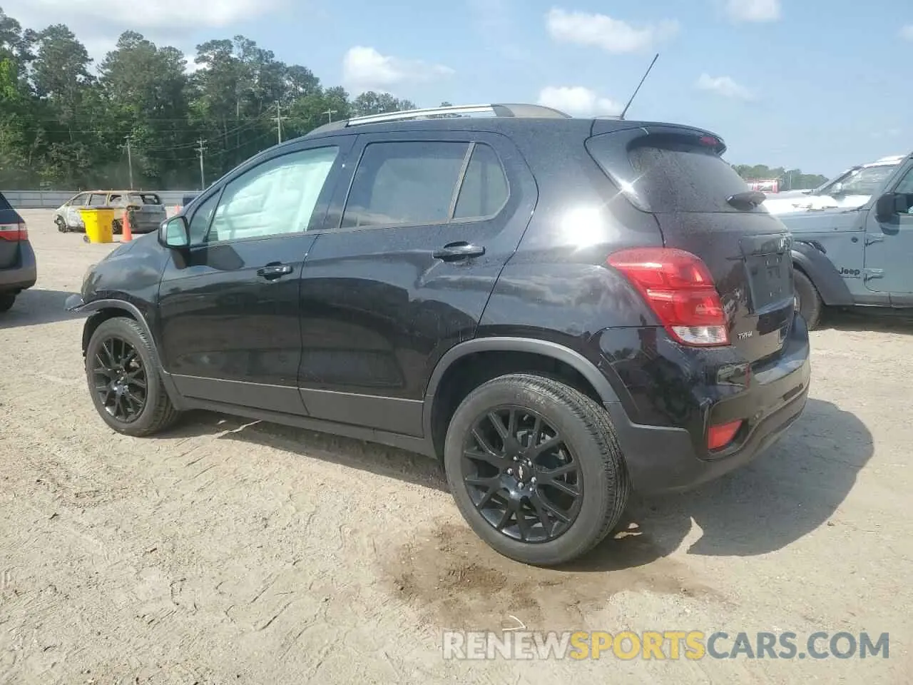 2 Photograph of a damaged car KL7CJLSM1NB529171 CHEVROLET TRAX 2022