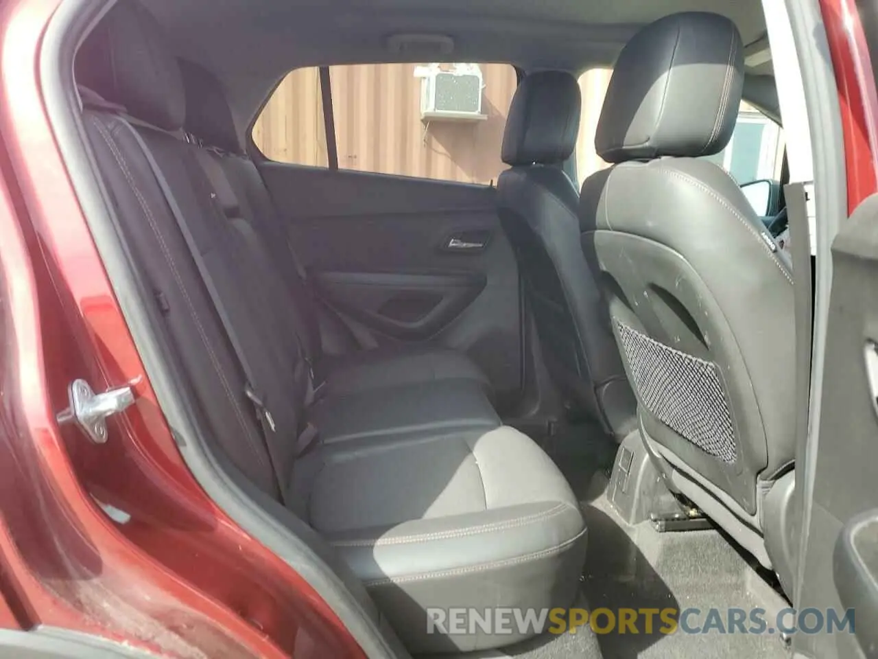 10 Photograph of a damaged car KL7CJLSM1NB546360 CHEVROLET TRAX 2022