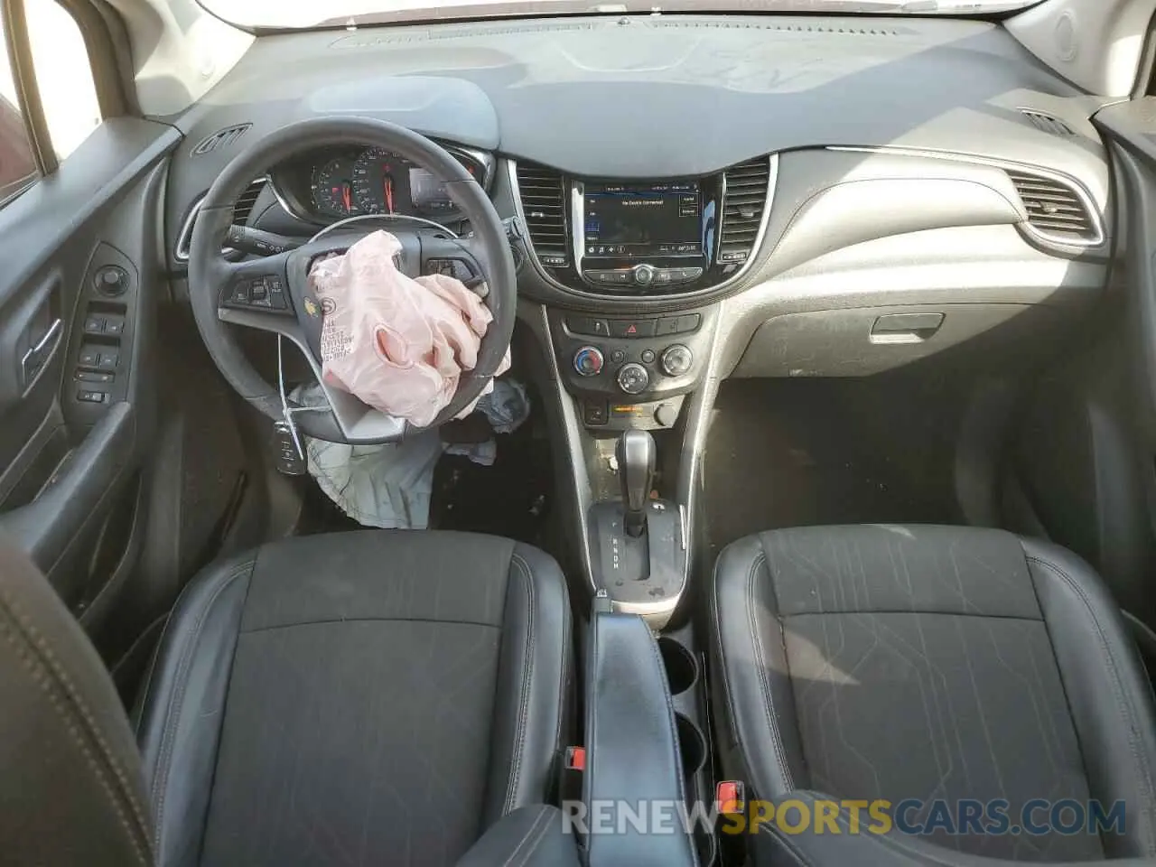 8 Photograph of a damaged car KL7CJLSM1NB546360 CHEVROLET TRAX 2022