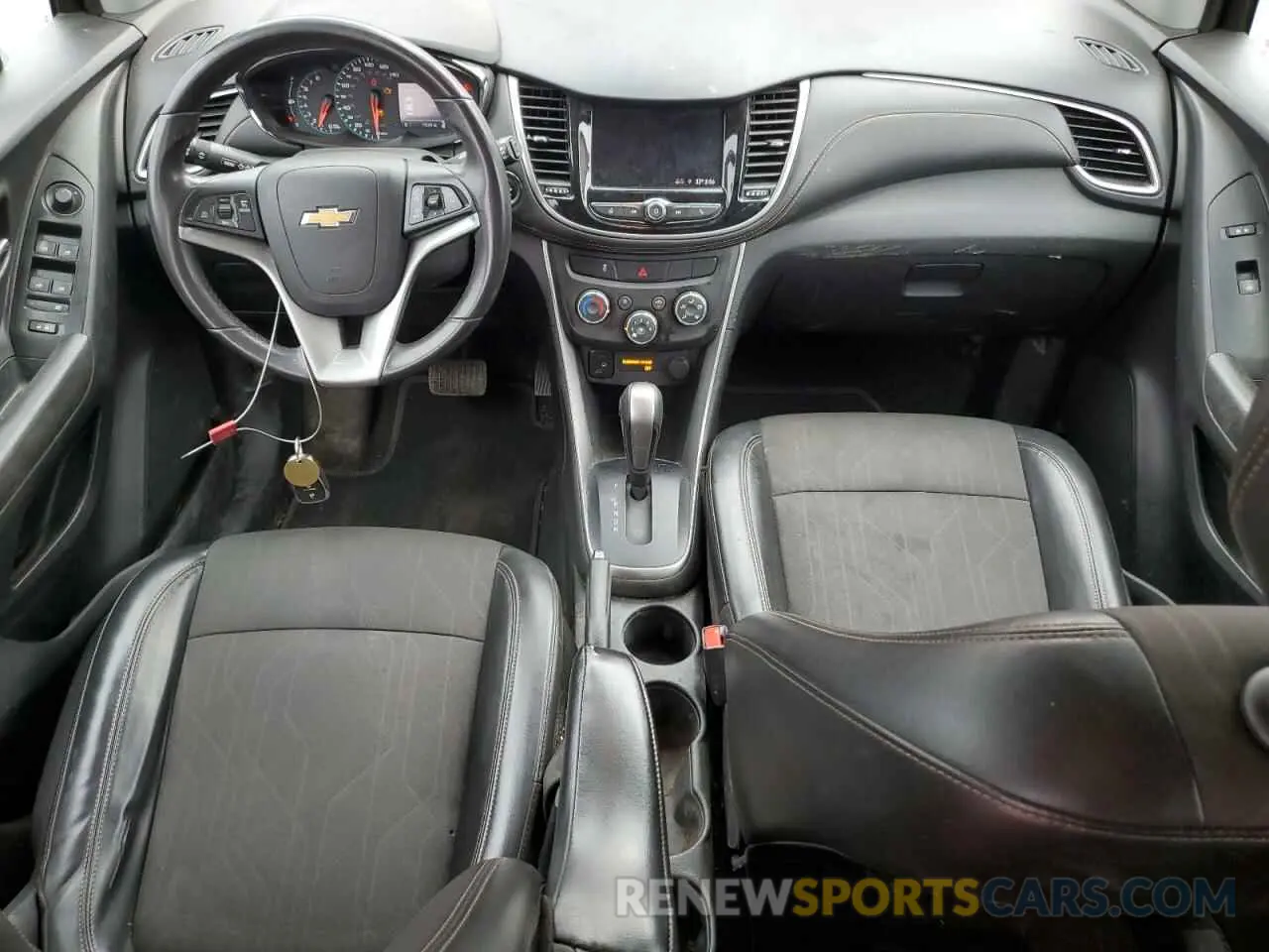 8 Photograph of a damaged car KL7CJLSM1NB560579 CHEVROLET TRAX 2022