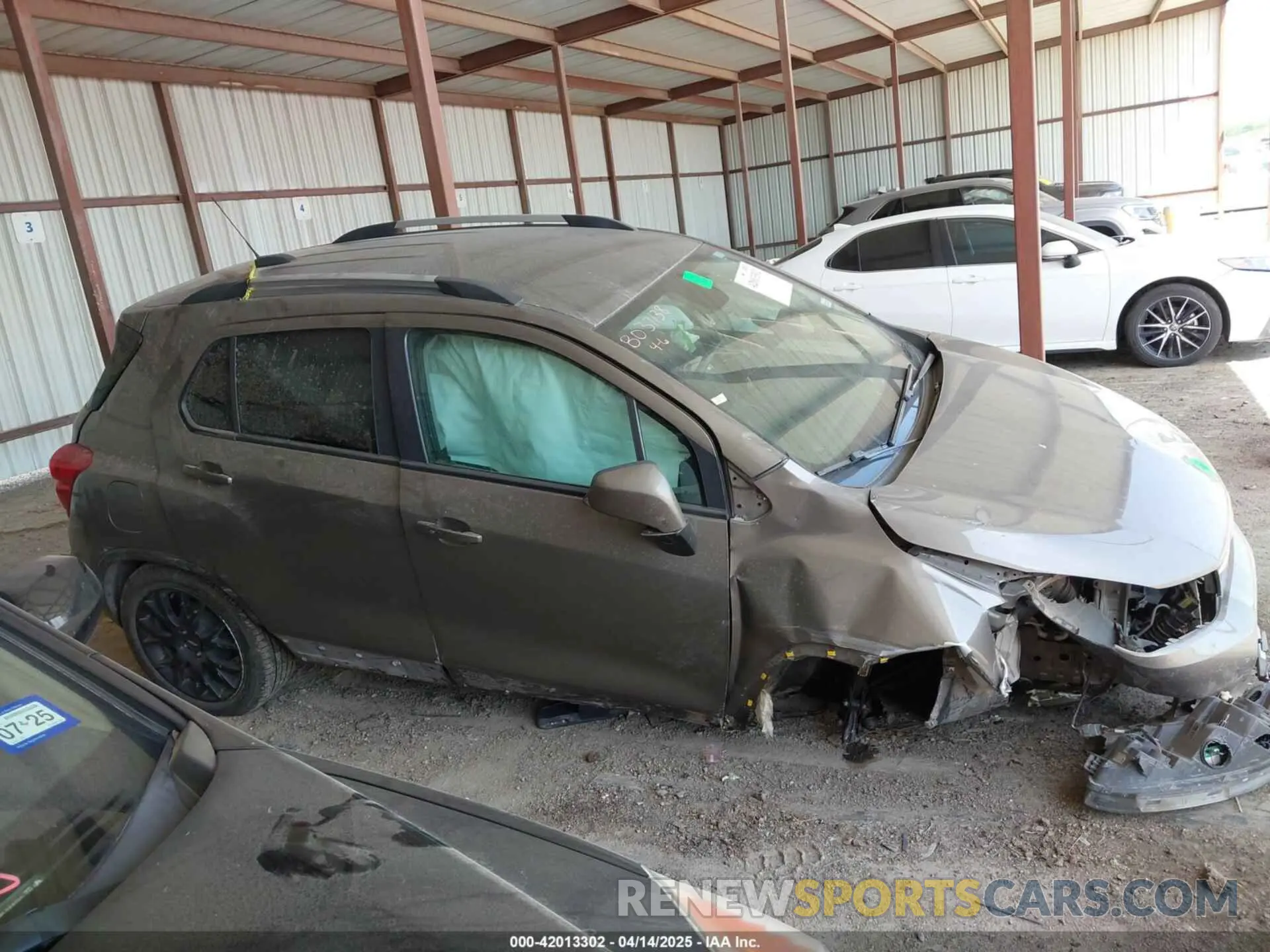 13 Photograph of a damaged car KL7CJLSM2NB514680 CHEVROLET TRAX 2022