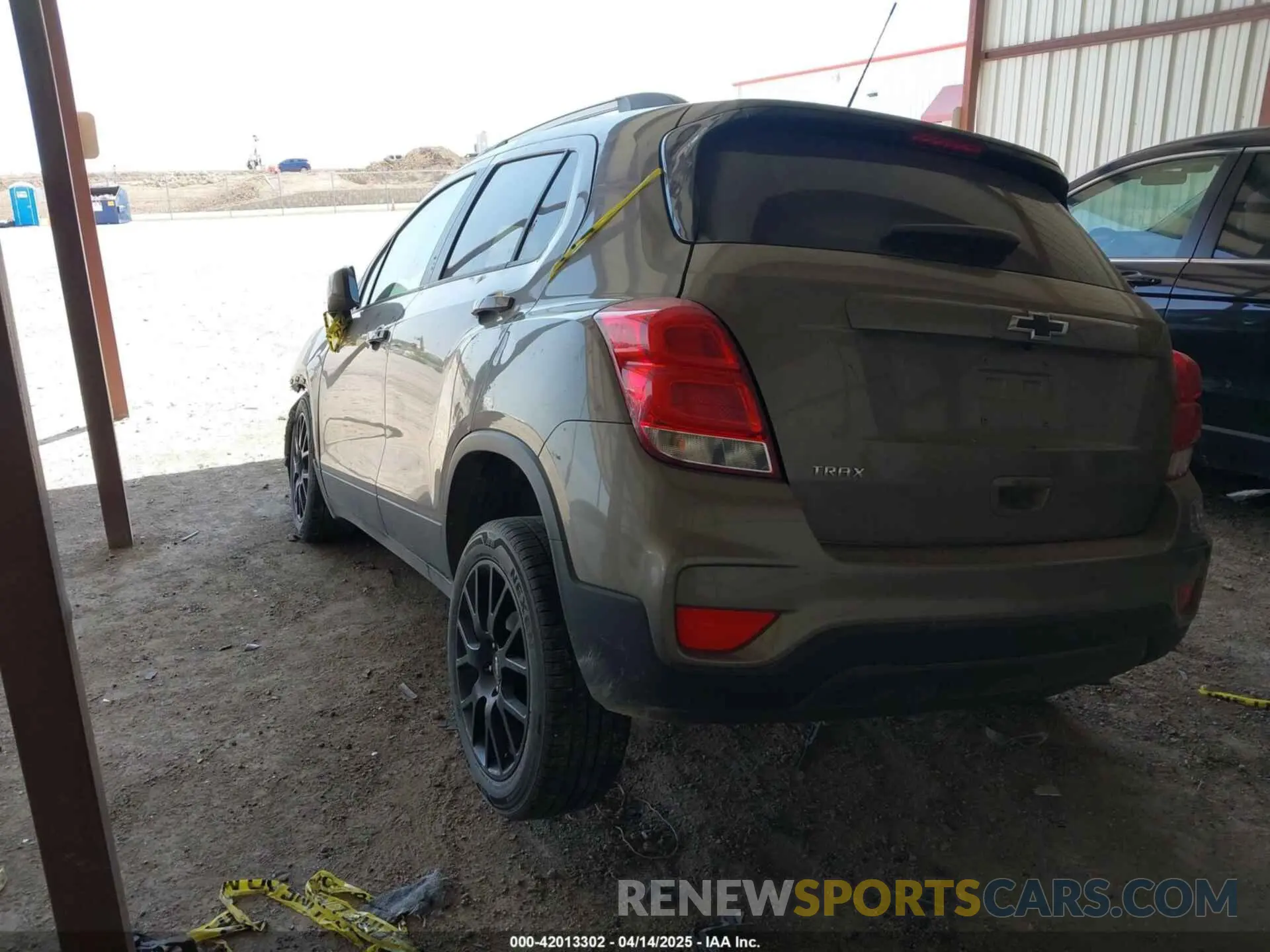 3 Photograph of a damaged car KL7CJLSM2NB514680 CHEVROLET TRAX 2022