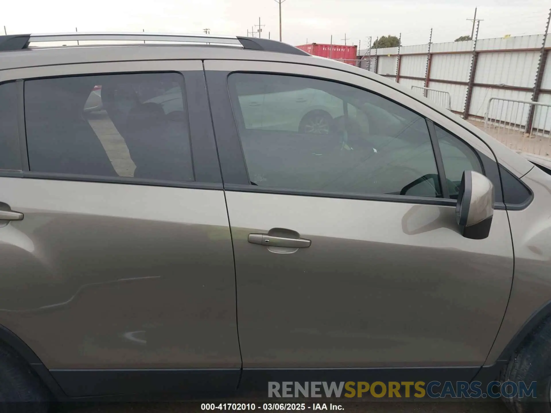 13 Photograph of a damaged car KL7CJLSM2NB563216 CHEVROLET TRAX 2022