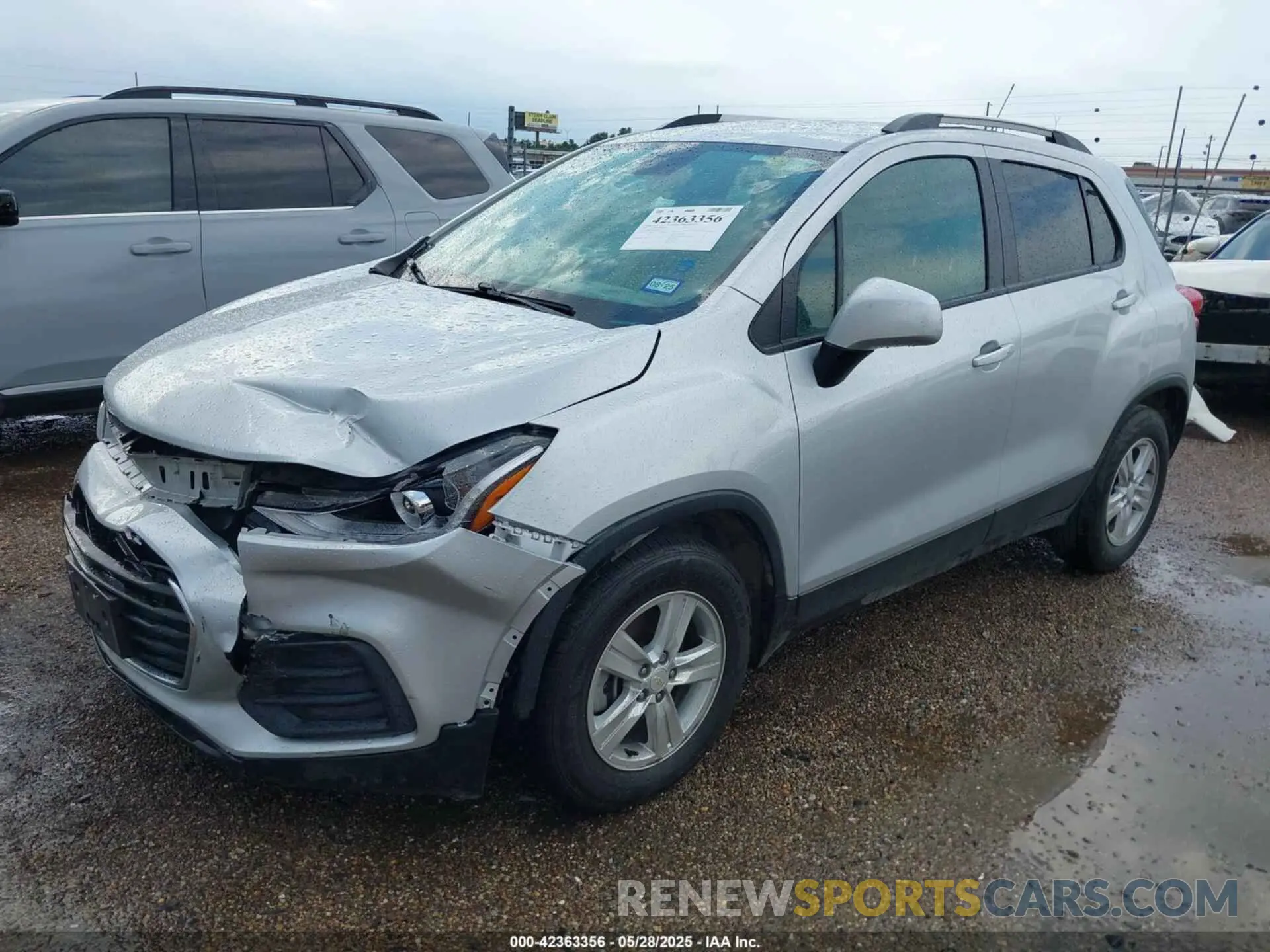 2 Photograph of a damaged car KL7CJLSM3NB536753 CHEVROLET TRAX 2022