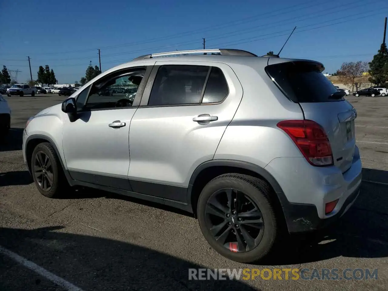 2 Photograph of a damaged car KL7CJLSM4NB551147 CHEVROLET TRAX 2022