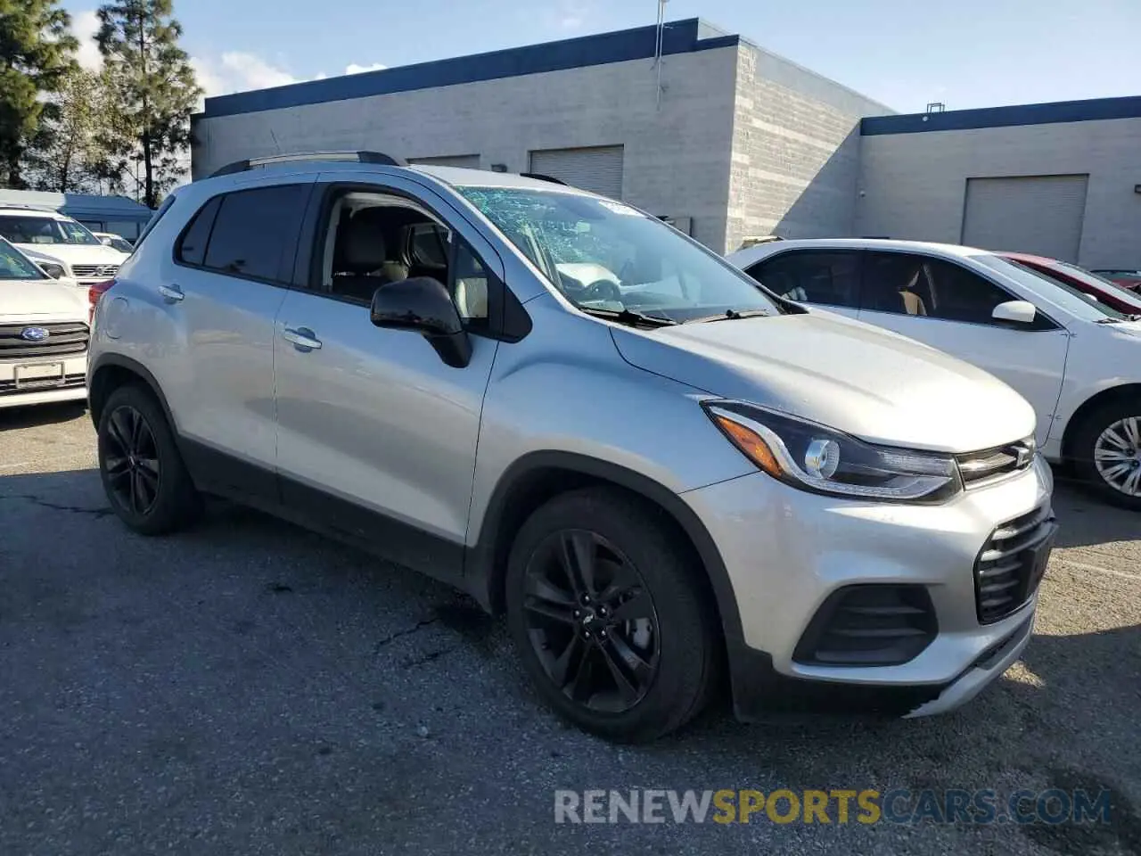 4 Photograph of a damaged car KL7CJLSM4NB551147 CHEVROLET TRAX 2022